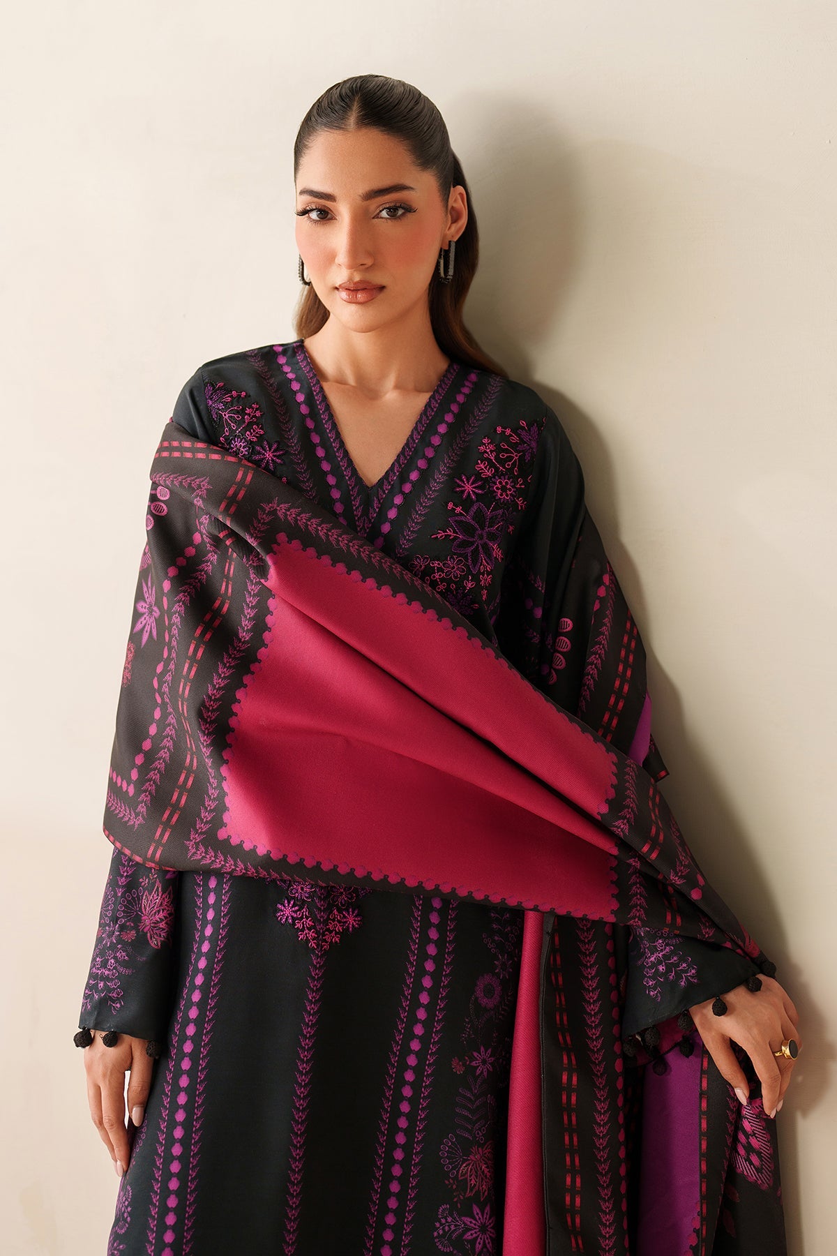 BAROQUE-3PC KHADDAR PRINTED SHIRT WITH KHADDAR PRINTED DUPATTA AND PRINTED TROUSER-BIC-2659