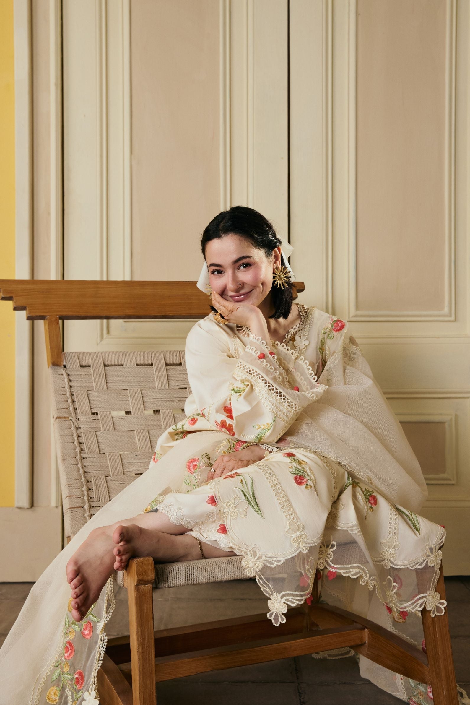 MARYAM HUSSAIN-3PC LAWN HEAVY EMBROIDERED SHIRT WITH ORGANZA EMB DUPATTA AND TROUSER-BIC-4903