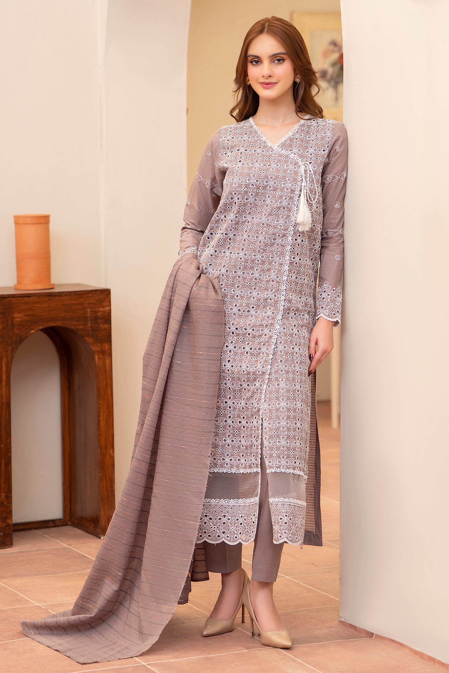 MIRAKHI-3PC LAWN CHIKENKARI EMBROIDERED SHIRT WITH LAWN TUBE SLUB DUPATTA-BIC-6900