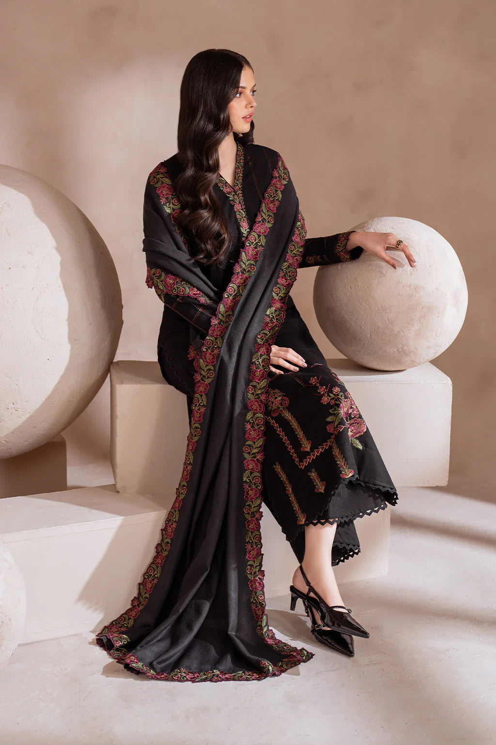 IZNIK-3PC LAWN EMBROIDERED SHIRT WITH CHIFFON EMBROIDERED DUPATTA AND TROUSER-BIC-3604