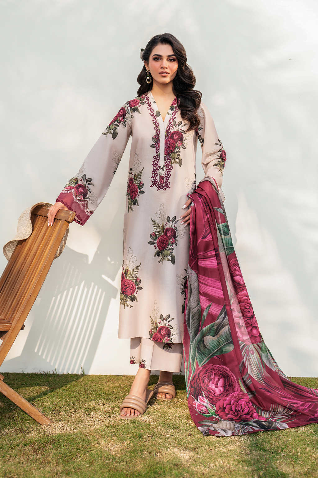IZNIK-3PC KARANDI PRINTED SHIRT WITH KARANDI PRINTED DUPATTA AND TROUSER-BIC-2572