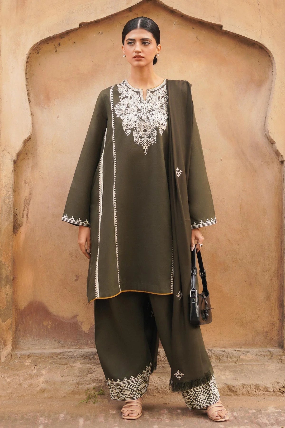 ZARA SHAH JAHAN - 3PC DHANAK EMBROIDERED SHIRT WITH DHANAK EMBROIDERED SHAWL-BIC-1215