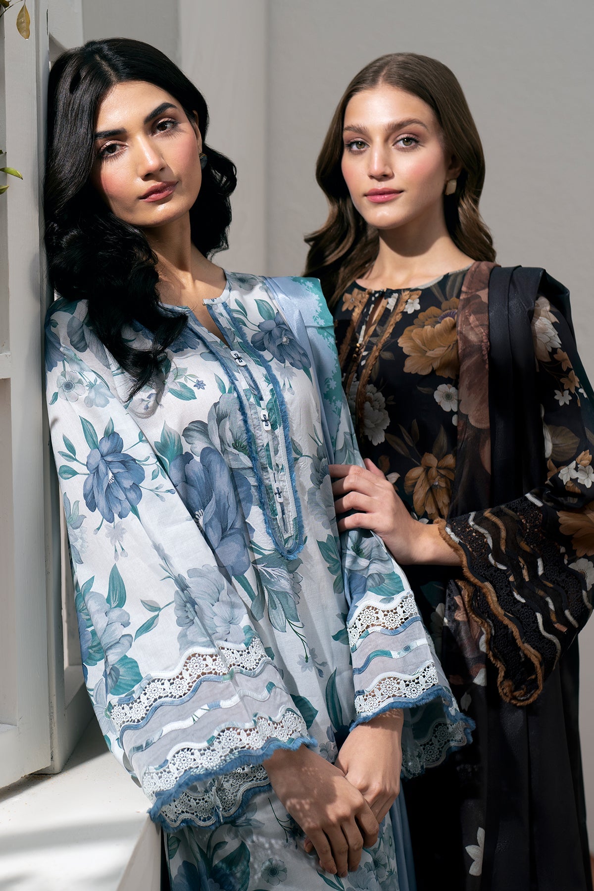 BAROQUE-3PC LAWN PRINTED SHIRT WITH CHIFFON PRINT DUPATTA AND PRINT TROUSER-BIC-2530
