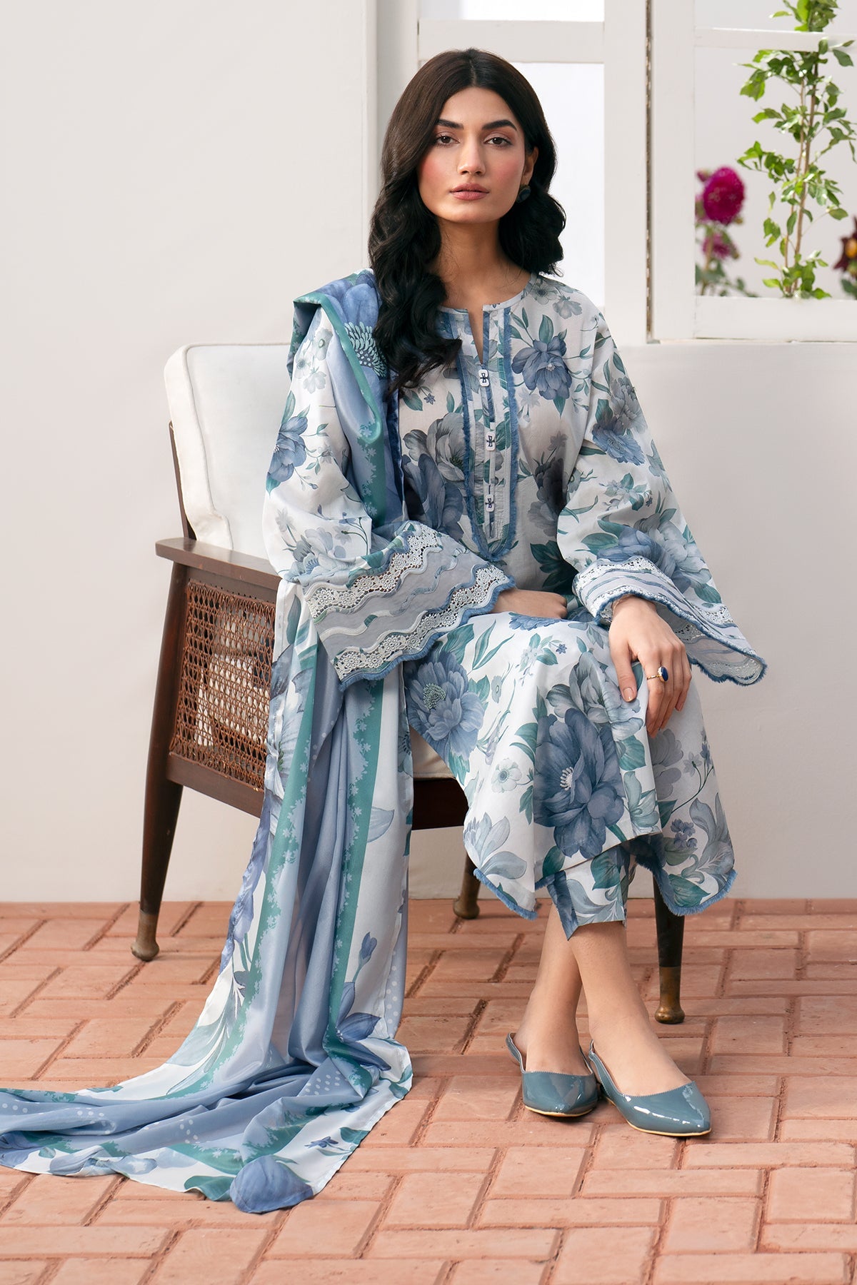BAROUQE-3PC KARANDI PRINTED SHIRT WITH KARANDI PRINTED DUPATTA AND TROUSER-BIC-2574