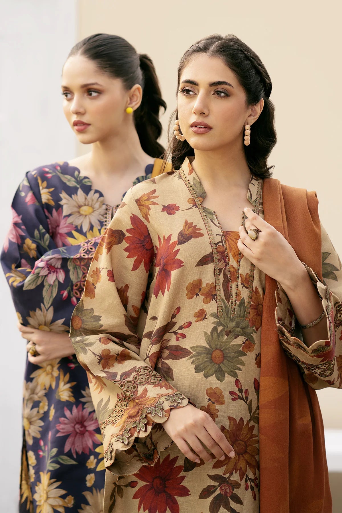 BAROQUE-3PC KHADDAR PRINTED SHIRT WITH KHADDAR PRINT DUPATTA AND PRINT TROUSER-BIC-2630