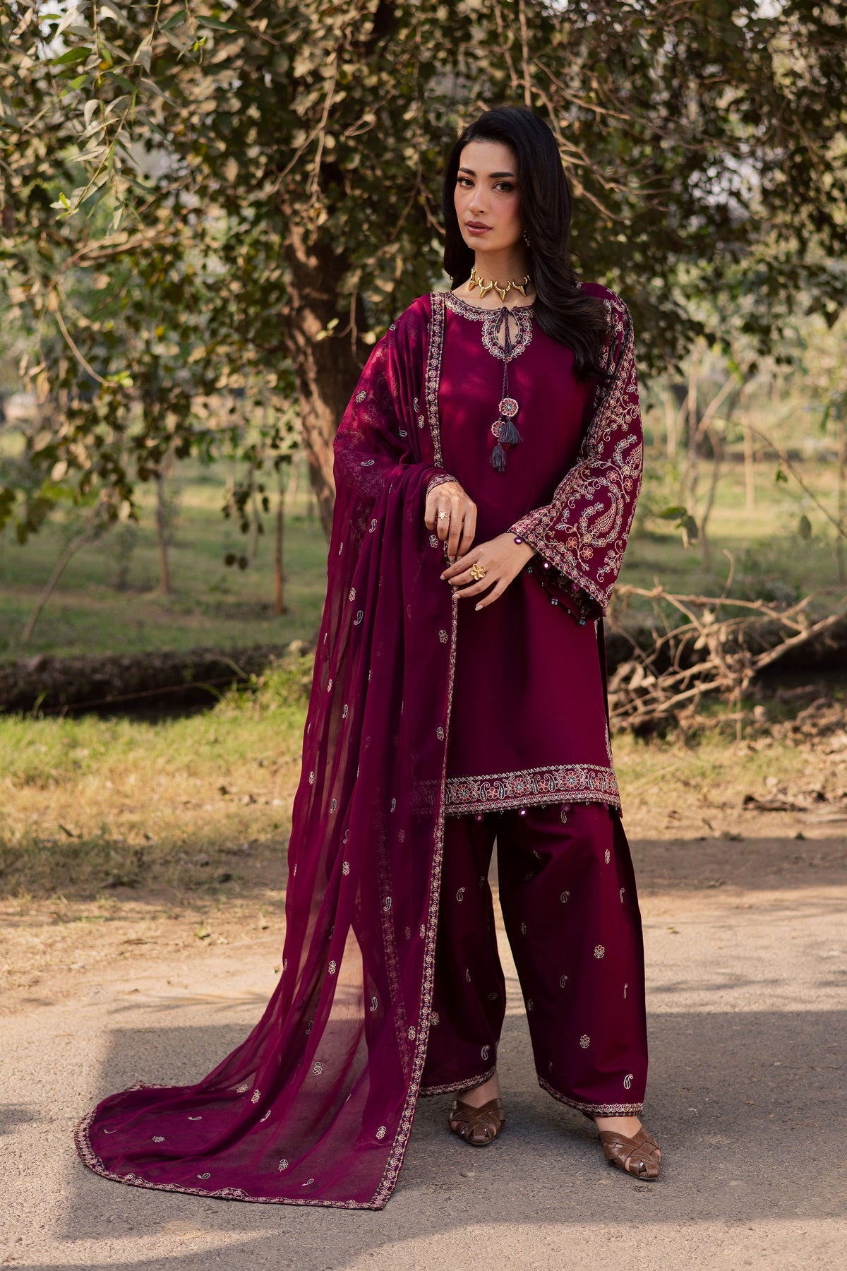 BATIK-3PC DHANAK EMBROIDERED SHIRT WITH CHIFFON EMBROIDERED DUPATTA AND EMB TROUSER -BIC-5163