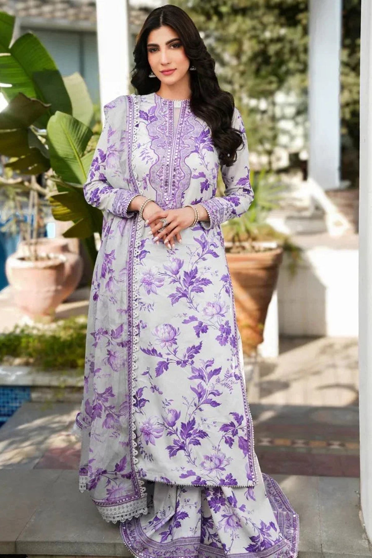 BAROQUE-3PC KHADDAR PRINTED EMB SHIRT WITH KHADDAR PRINT EMB DUPATTA AND PRINT TROUSER-BIC-2562