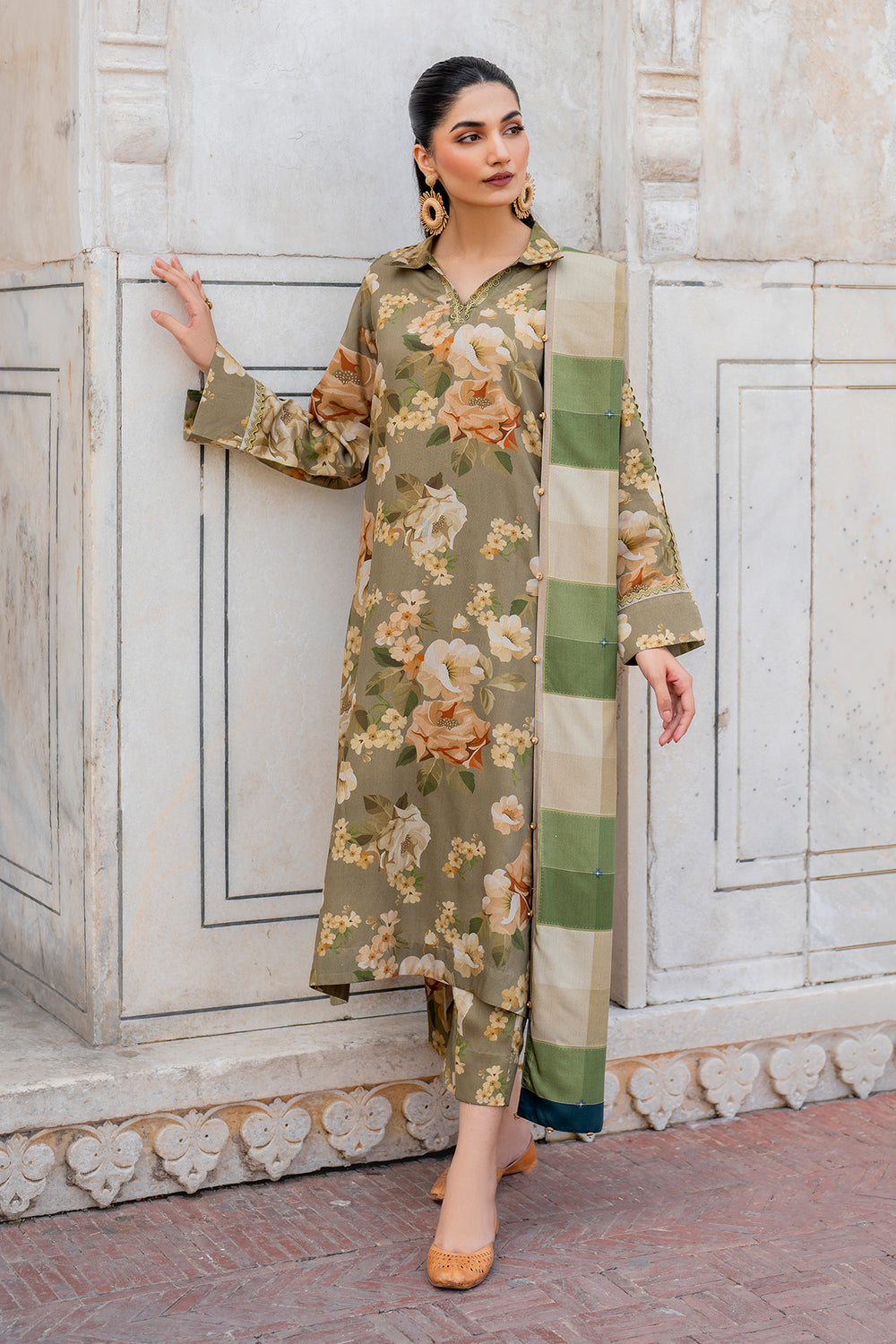 BAROUQE-3PC KARANDI PRINTED SHIRT WITH KARANDI PRINTED DUPATTA AND TROUSER-BIC-2579