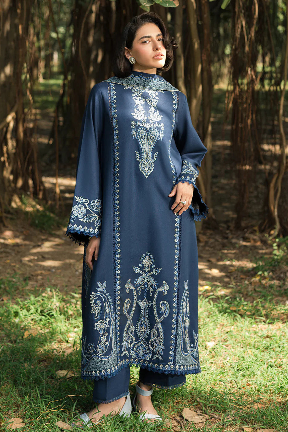 ASIM JOFA- 3PC LAWN EMBROIDERED SHIRT WITH LAWN EMBROIDERED DUPATTA AND TROUSER -BIC-3659