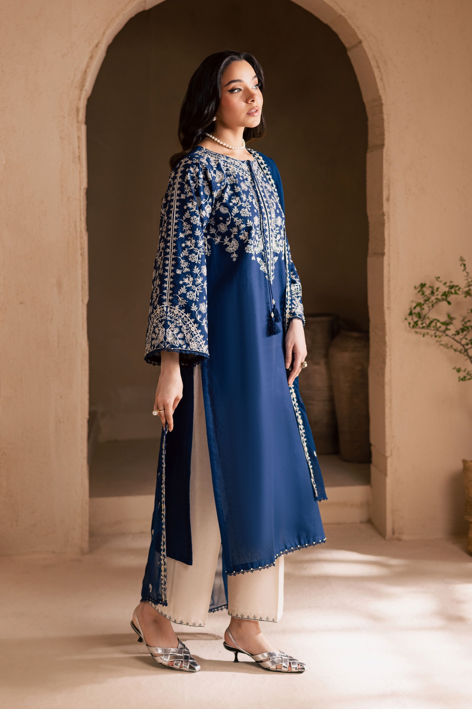 BATIK-3PC LAWN EMBROIDERED SHIRT WITH CHIFFOON EMBROIDERED DUPATTA AND EMB TROUSER-BIC-4621