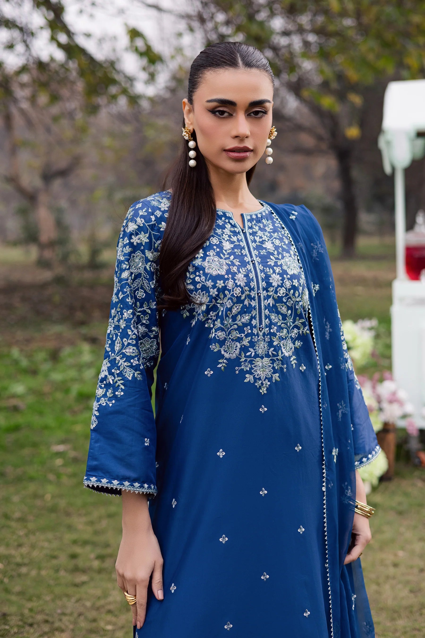 BATIK- 3PC LAWN EMBROIDERED SHIRT WITH CHIFFON EMBROIDERED DUPATTA AND EMB TROUSER-BIC-4812