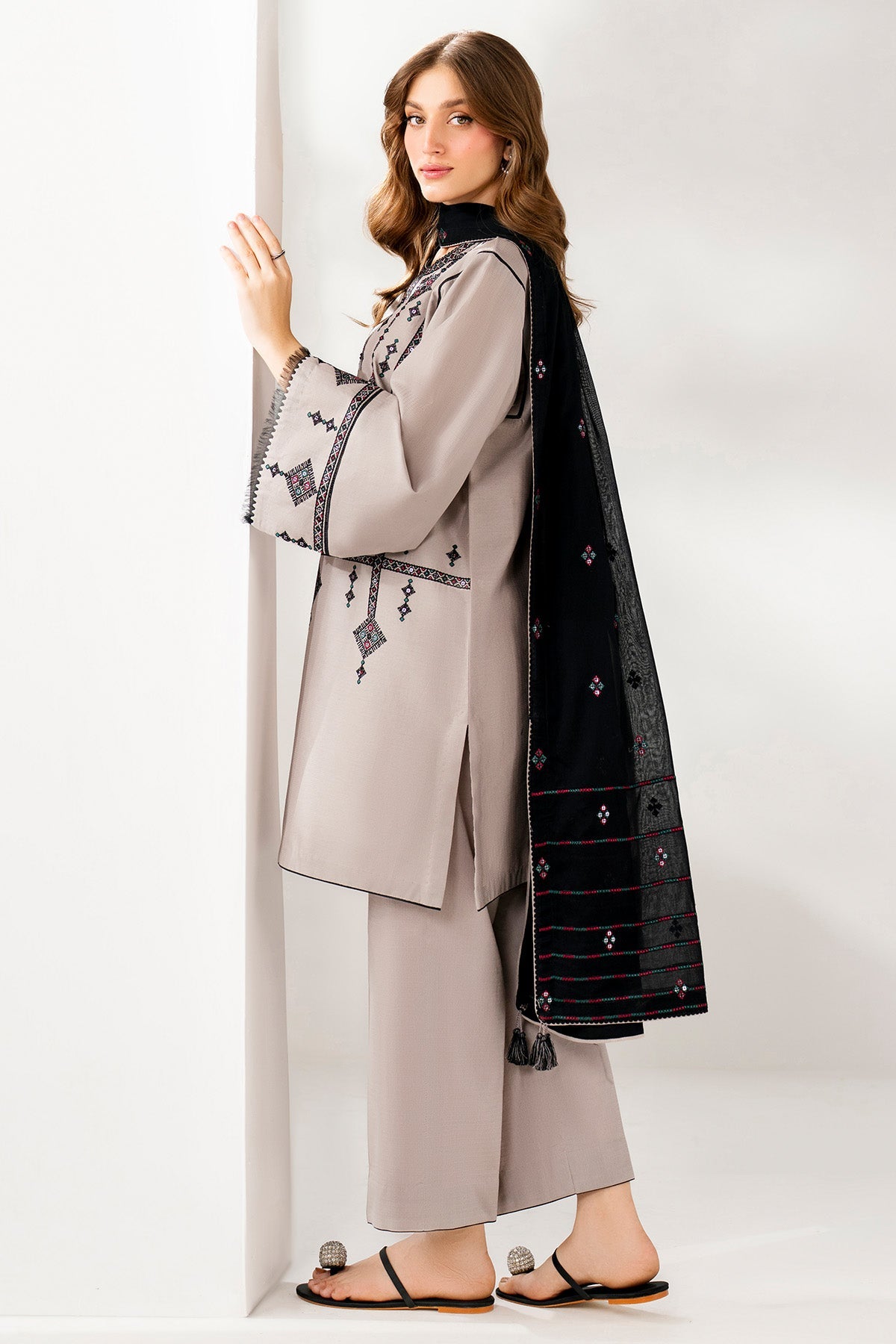 JAZMIN-3PC DHANAK EMBROIDERED SHIRT WITH CHIFFON EMB DUPATTA AND TROUSER-BIC-4192