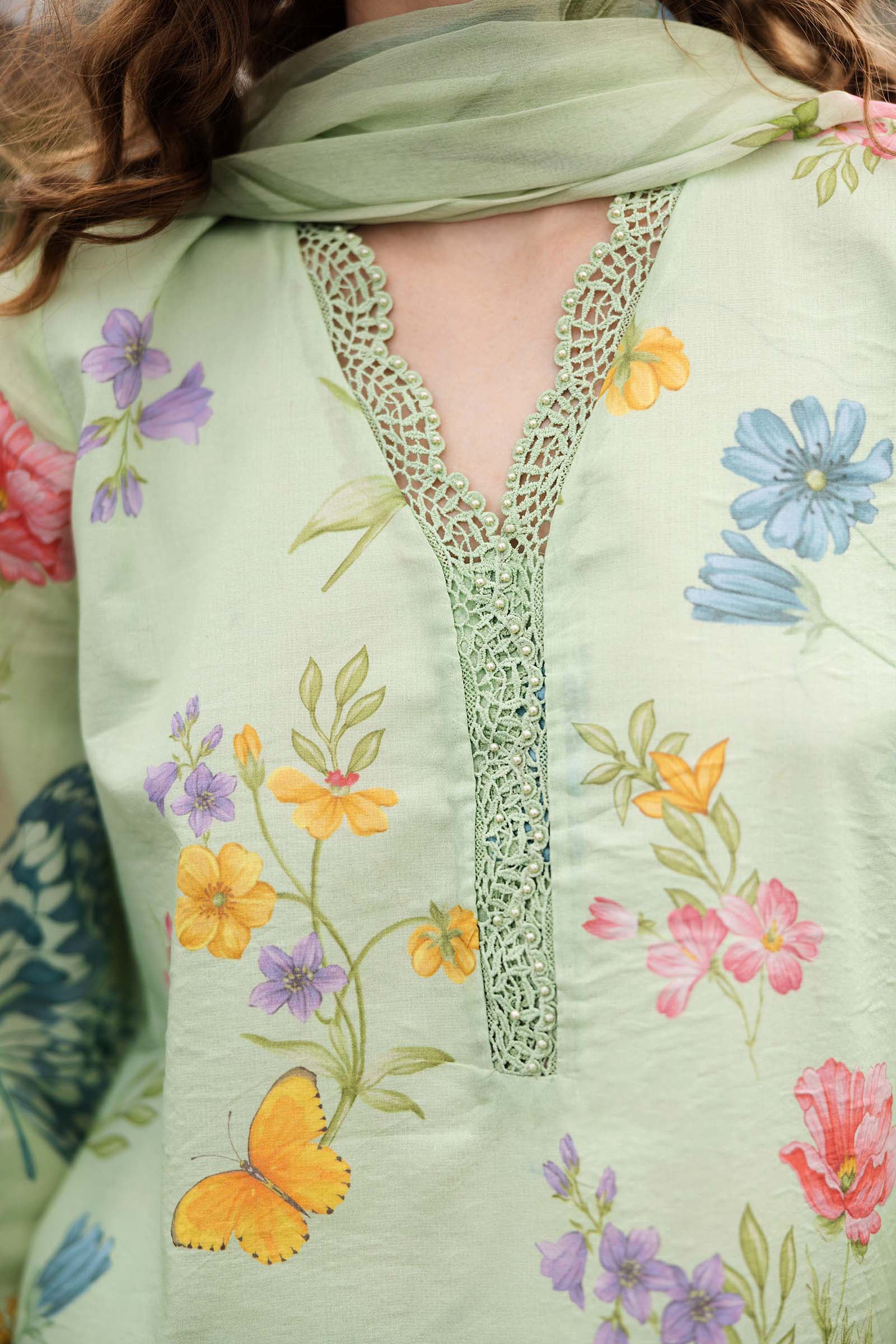 MARIA.B-3PC LAWN DIGITAL PRINTED EMB SHIRT WITH SILK PRINTED DUPATTA AND PRINTED TROUSER-BIC-013