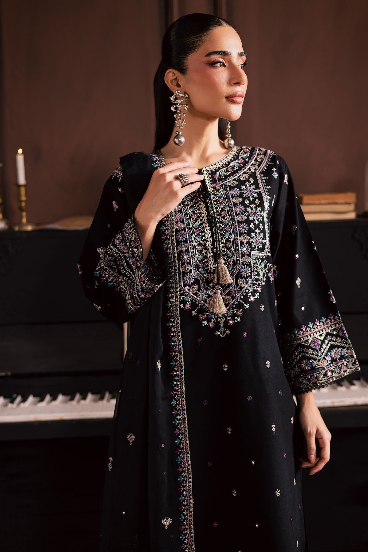 BATIK-3PC DHANAK EMBROIDERED SHIRT WITH CHIFFON EMBROIDERED DUPATTA AND EMB TROUSER-BIC-5194