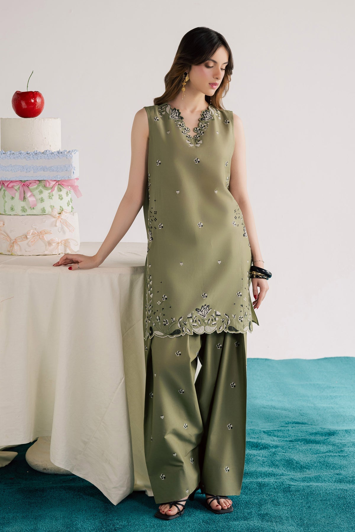 BATIK-2PC LAWN EMBROIDERED SHIRT WITH LAWN EMBROIDERED TROUSER-BIC-270