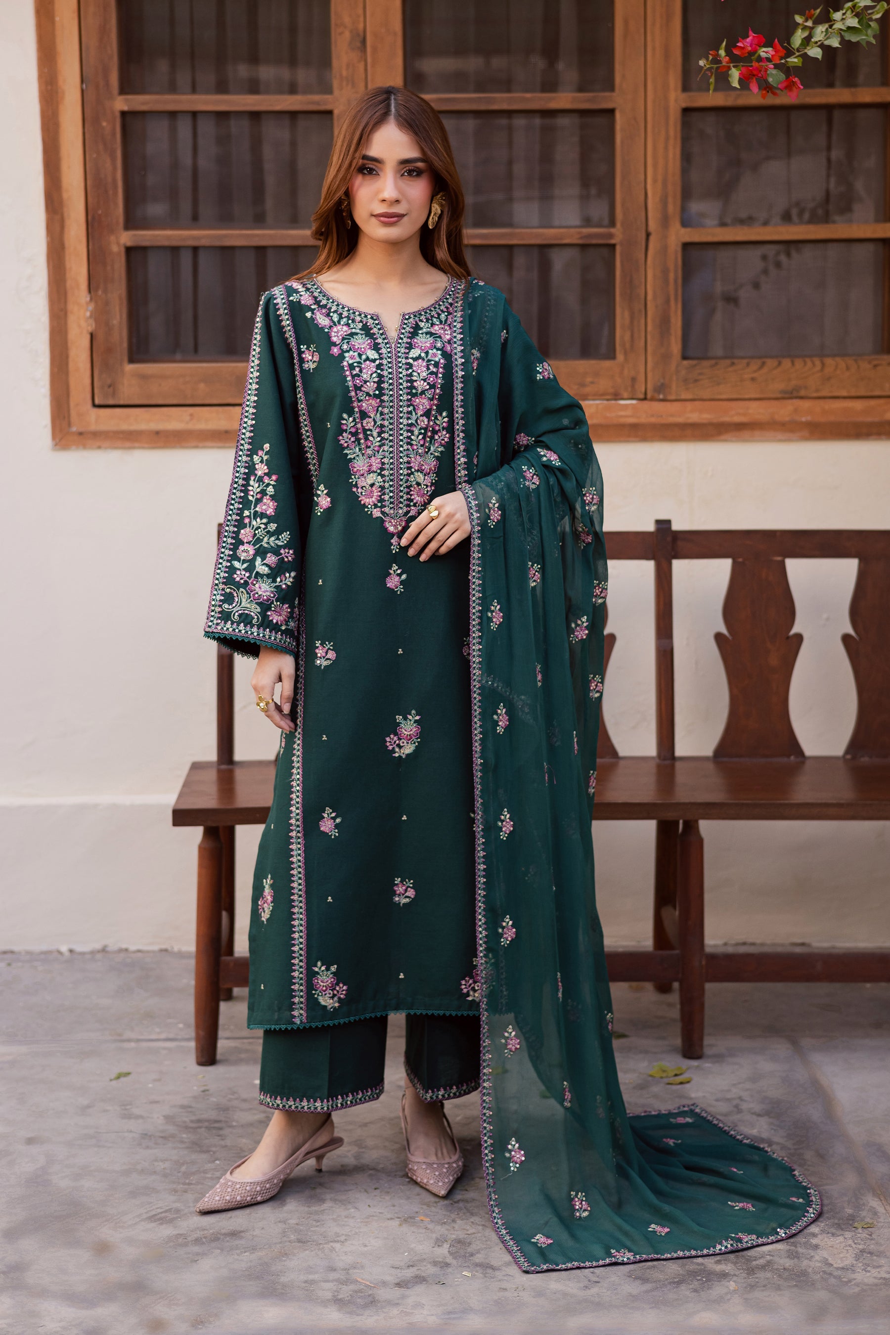 BATIK-3PC LAWN EMBROIDERED SHIRT WITH CHIFFON EMBROIDERED DUPATTA AND EMB TROUSER-BIC-4763