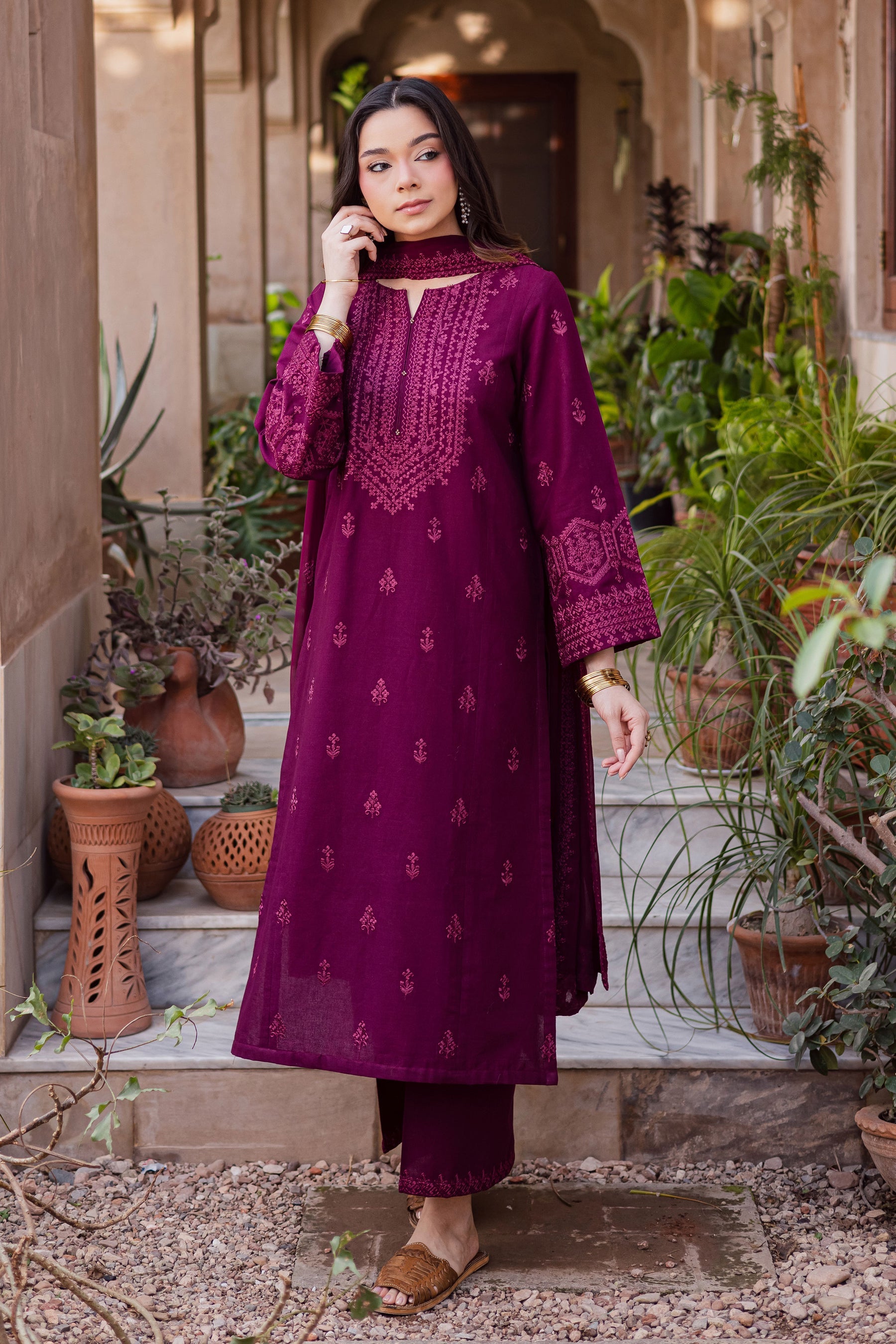 BATIK-3PC LAWN EMBROIDERED SHIRT WITH CHIFFON EMBROIDERED DUPATTA AND EMB TROUSER-BIC-4696