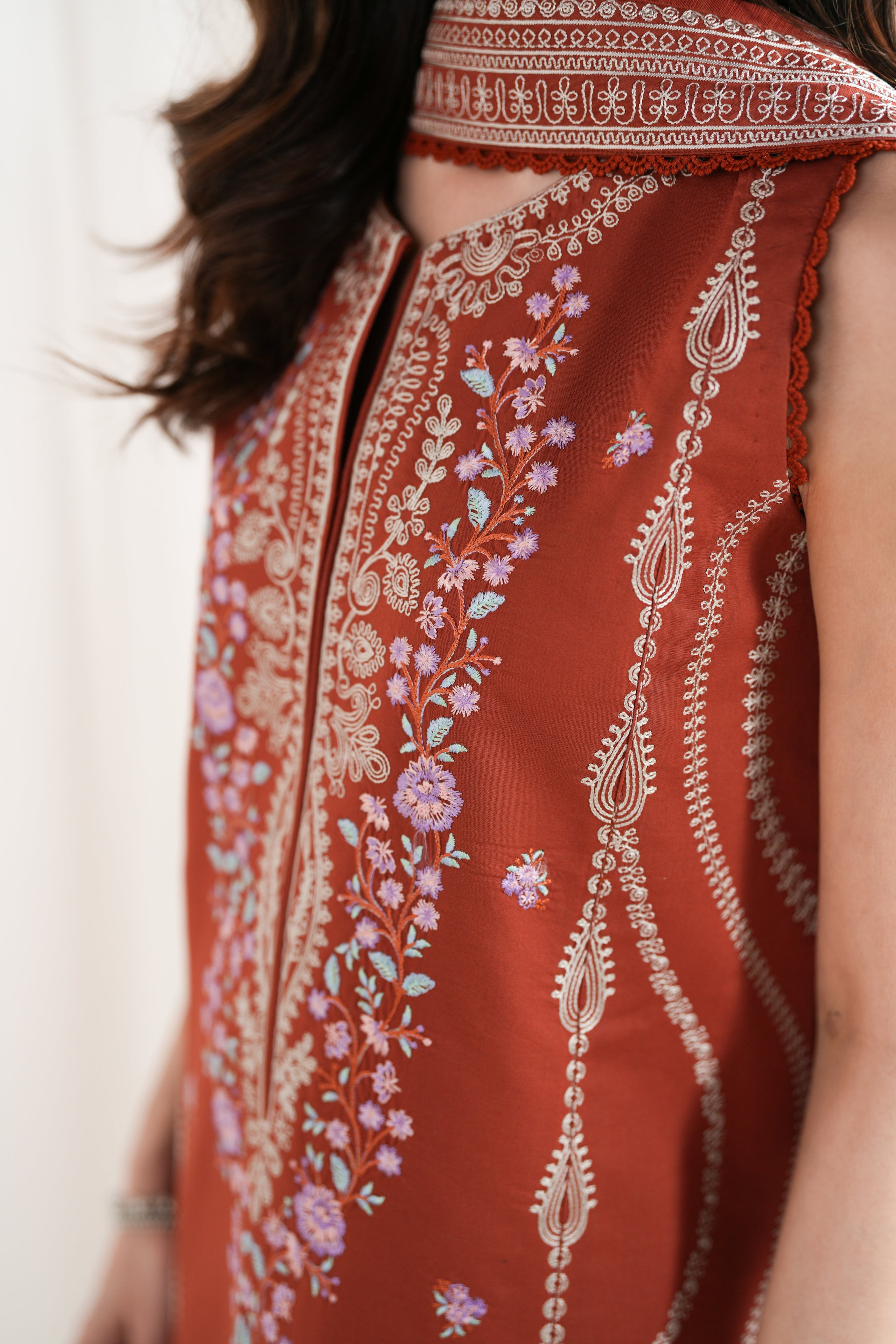 BATIK-3PC DHANAK EMBROIDERED SHIRT WITH DHANAK EMBROIDERED SHAWL AND EMB TROUSER-BIC-5089