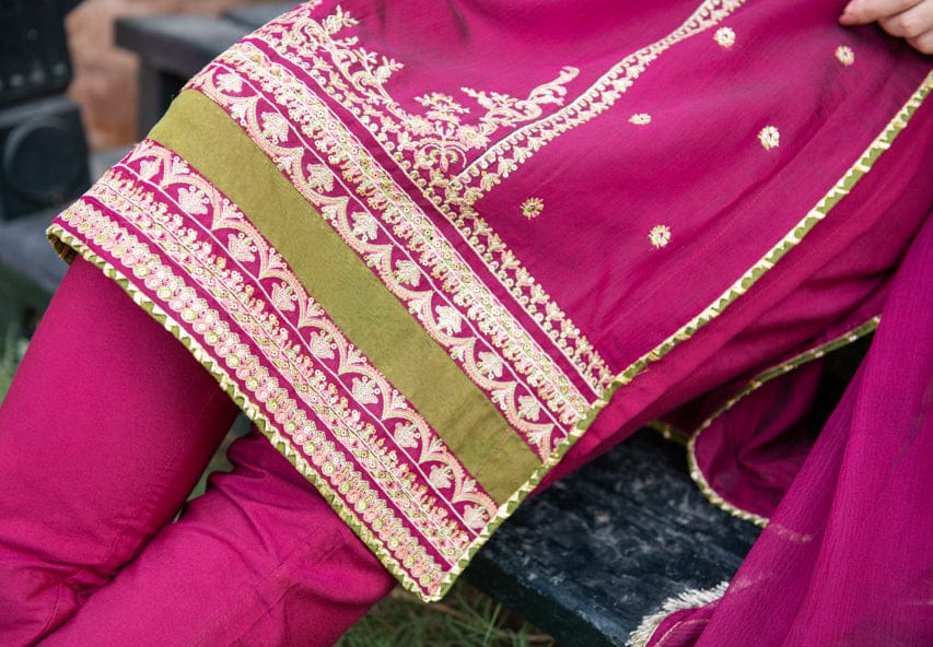 OMAL BY KOMAL-LAWN 3PC EMBROIDERY WITH BAMBER CHIFFON DYE AND DYE DUPATTA-BIC-OMAL-3629