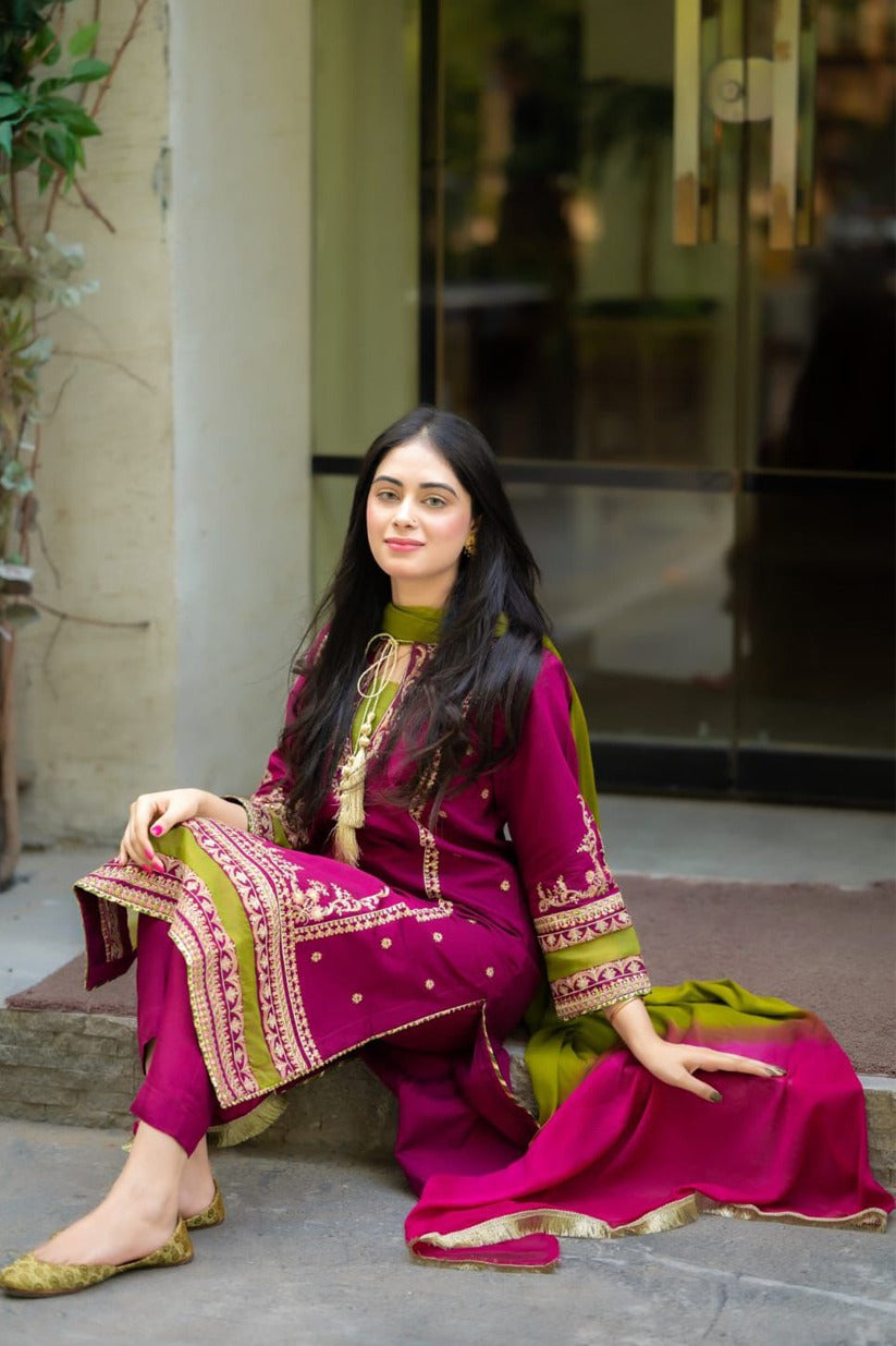 OMAL BY KOMAL-LAWN 3PC EMBROIDERY WITH BAMBER CHIFFON DYE AND DYE DUPATTA-BIC-OMAL-3629