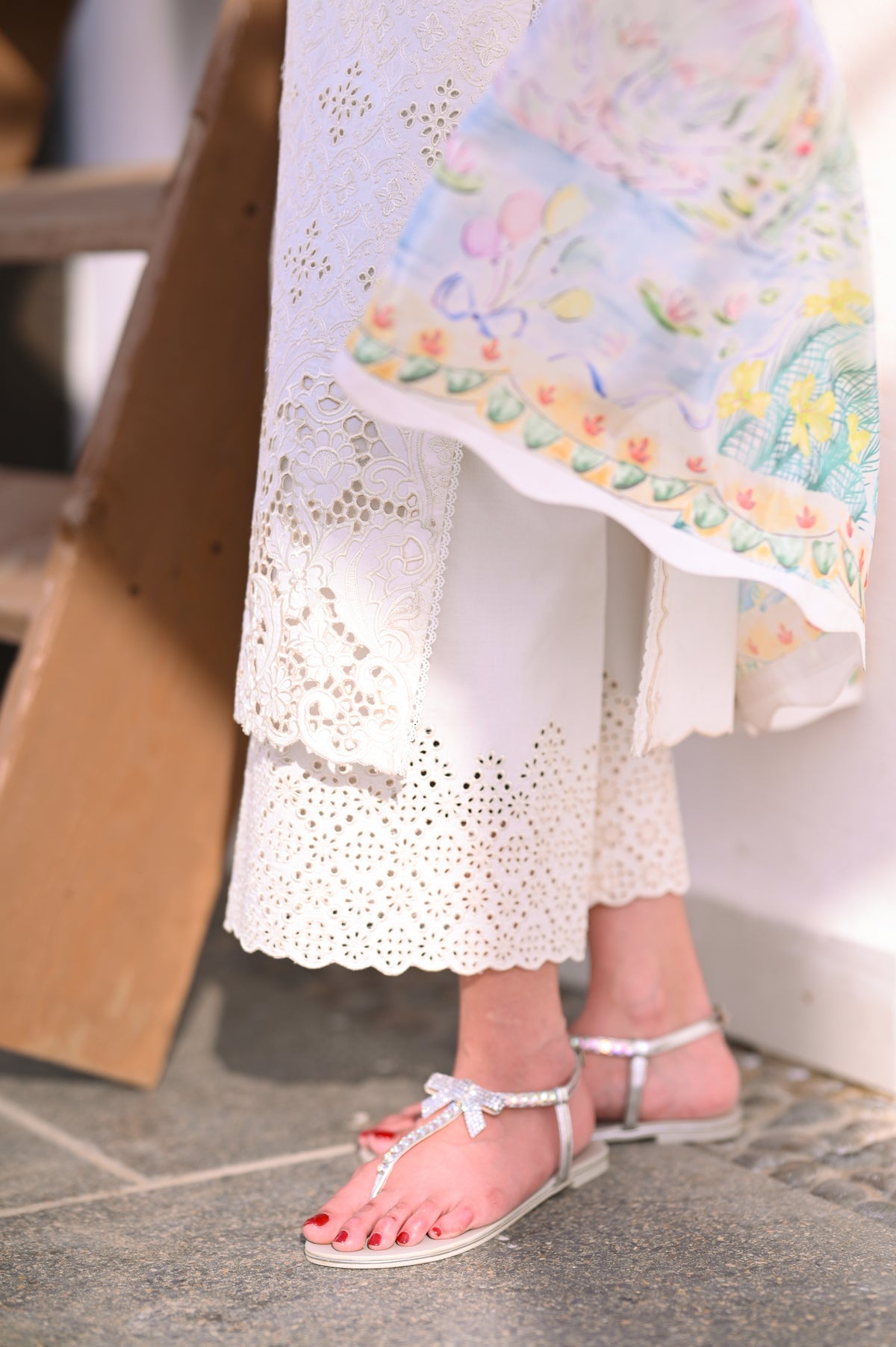 ZAIB-3PC LAWN CHIKAN EMBROIDERED SHIRT WITH CHIFFON PRINTED DUPATTA AND TROUSER-BIC-4881