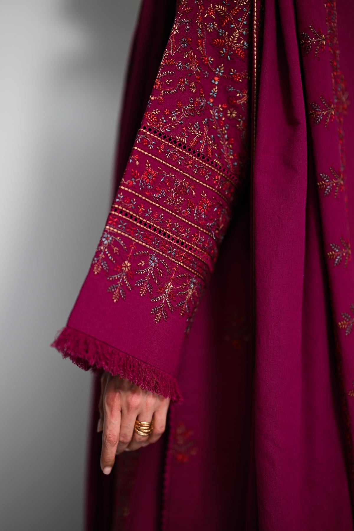 ZAIB-3PC KARANDI EMBROIDERED SHIRT WITH KARANDI EMBROIDERED SHAWL AND TROUSER -BIC-5295