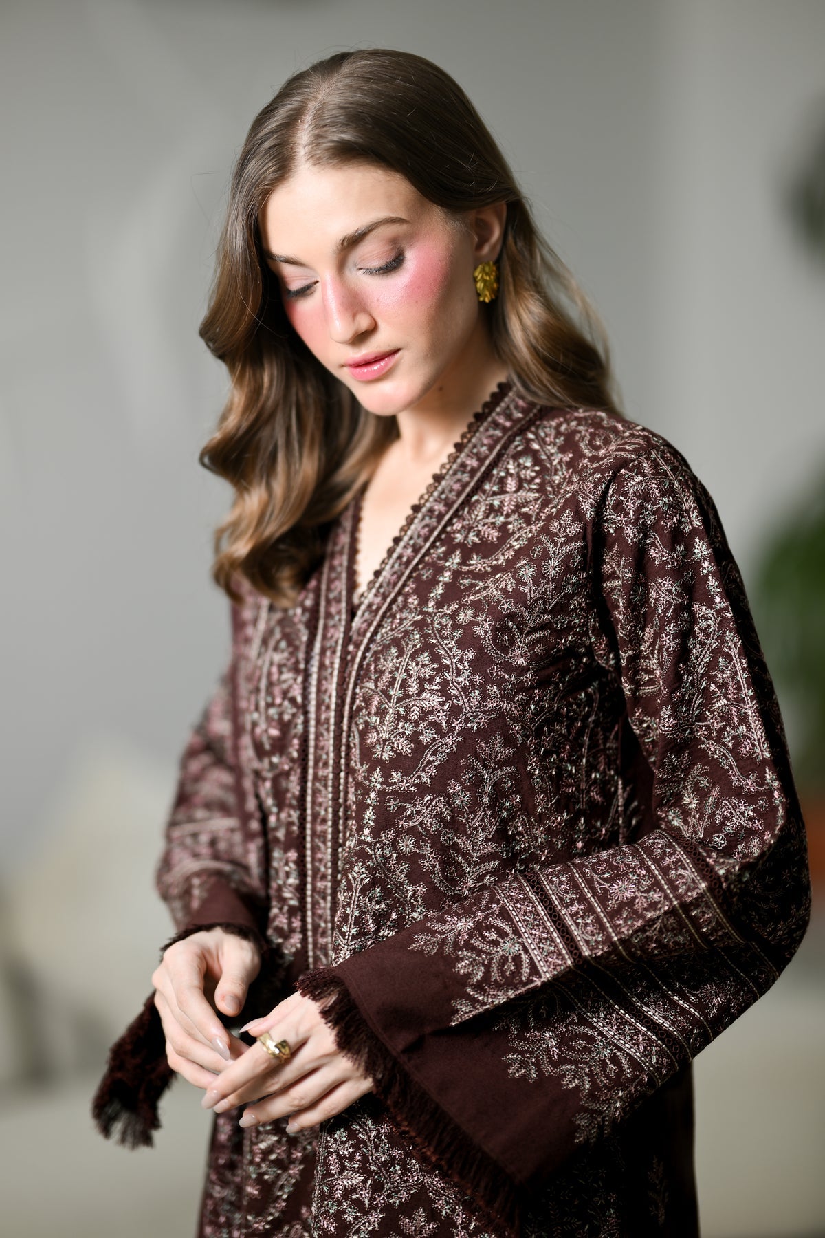 ZAIB-3PC KARANDI EMBROIDERED SHIRT WITH KARANDI EMBROIDERED SHAWL AND TROUSER -BIC-5294