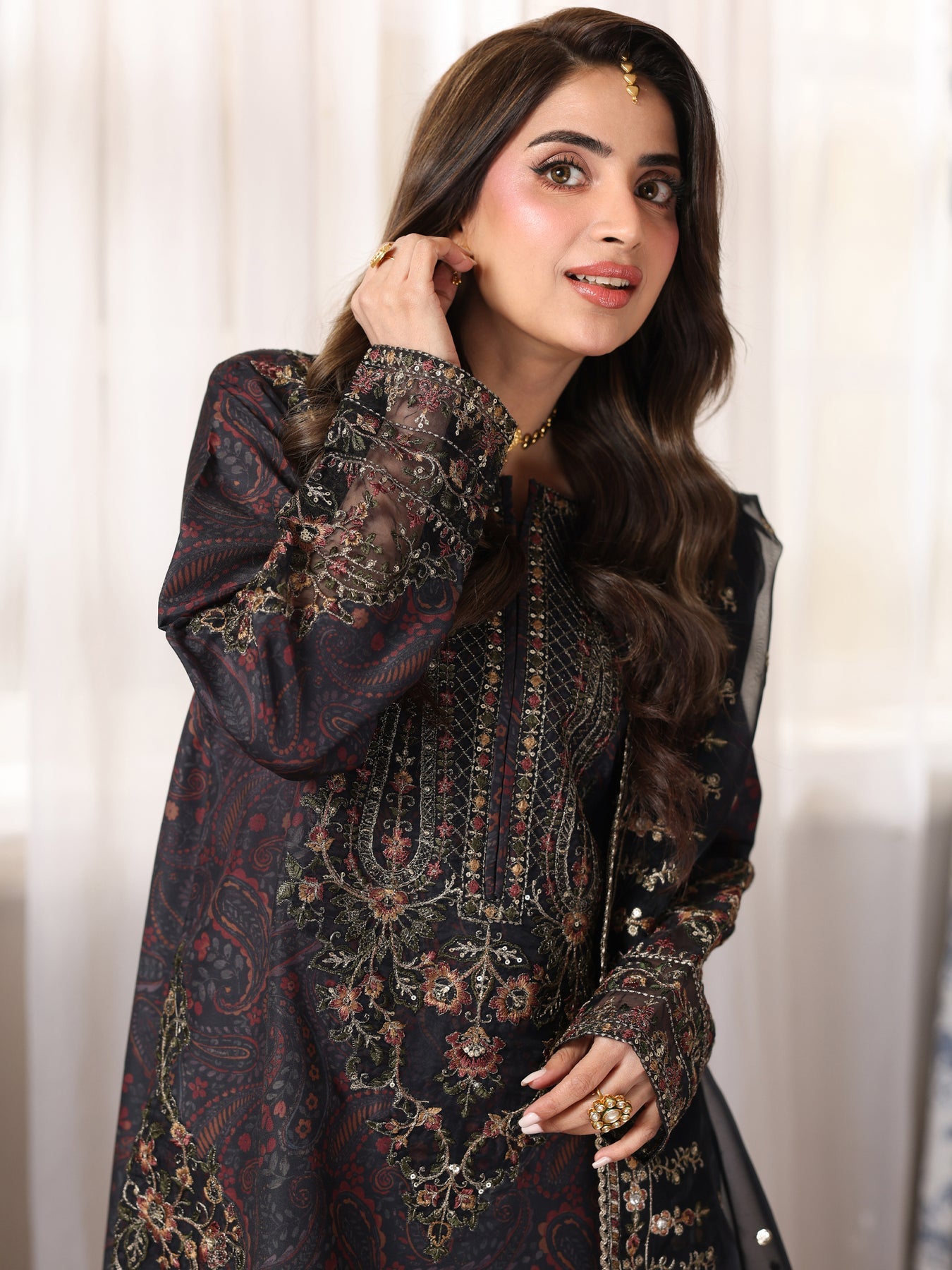 MOHAGNI-3PC LAWN PRINTED EMBROIDERED SHIRT WITH ORGANZA EMBROIDERED DUPATTA AND PRINT TROUSER-9