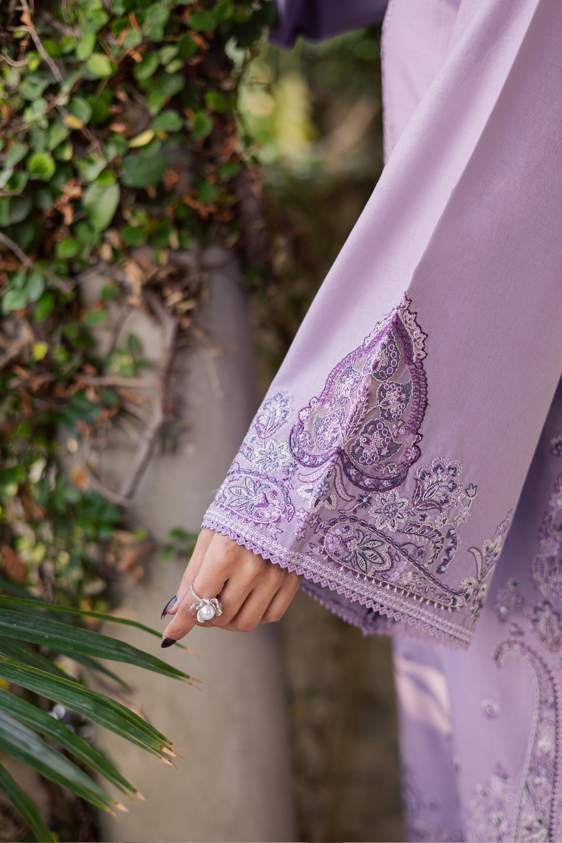 BATIK-3PC LAWN EMBROIDERED SHIRT WITH ORGANZA EMBROIDERED DUPATTA AND TROUSER-BIC-4830