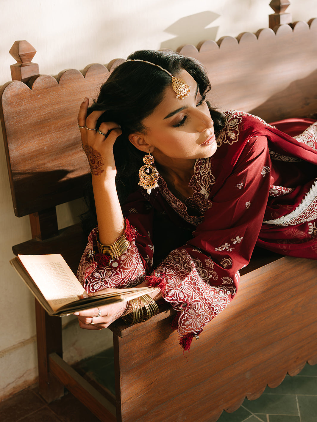 MAHNUR-3PIECE LAWN EMBROIDERED SHIRT WITH KHADDI NET EMB DUPATTA AND TROUSER-BIC-4700