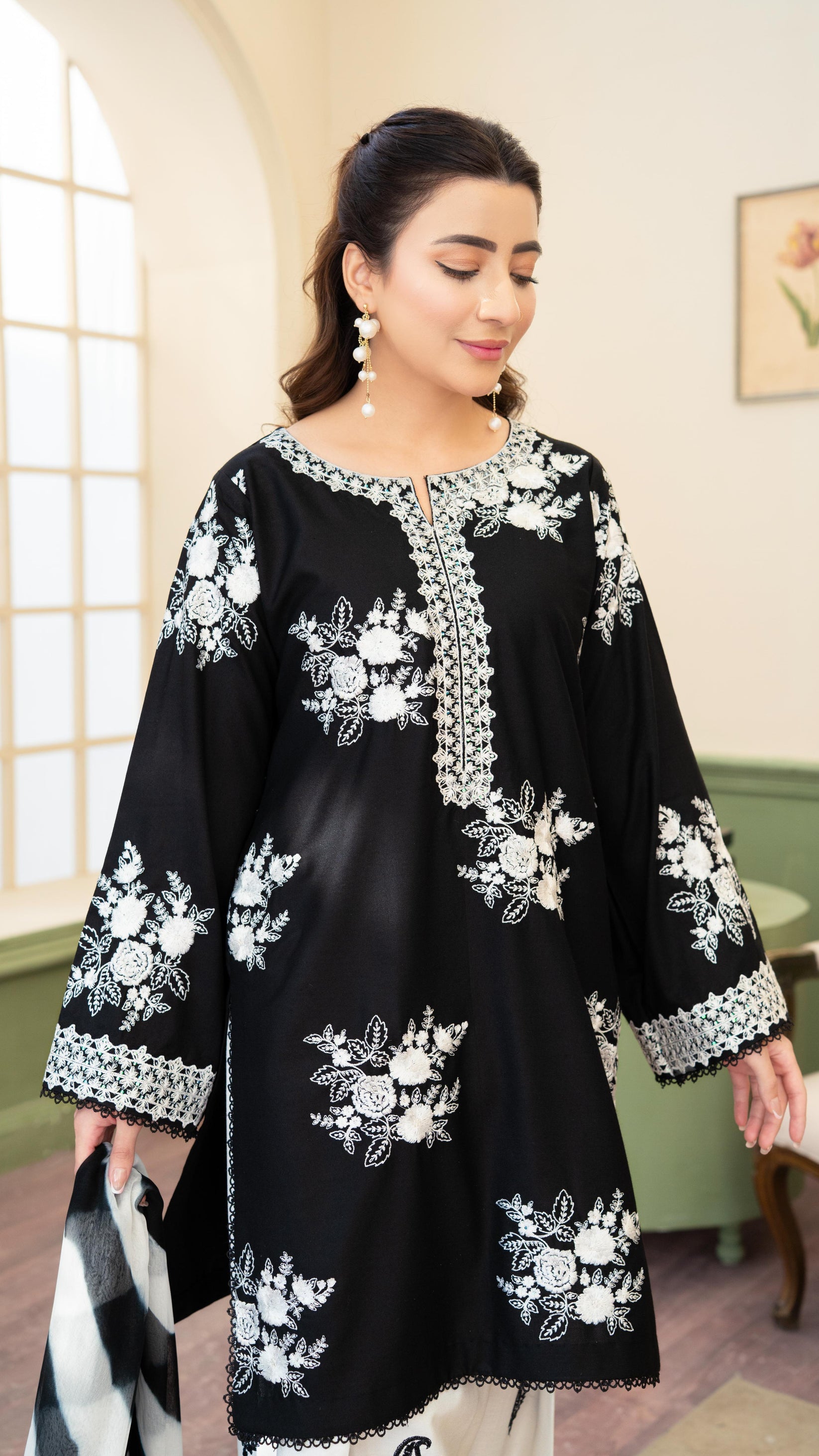 ZARA SHAHJAHAN-3PC LAWN EMBROIDERED SHIRT WITH CHIFFON PRINTED DUPATTA AND EMB TROUSER-BIC-4876