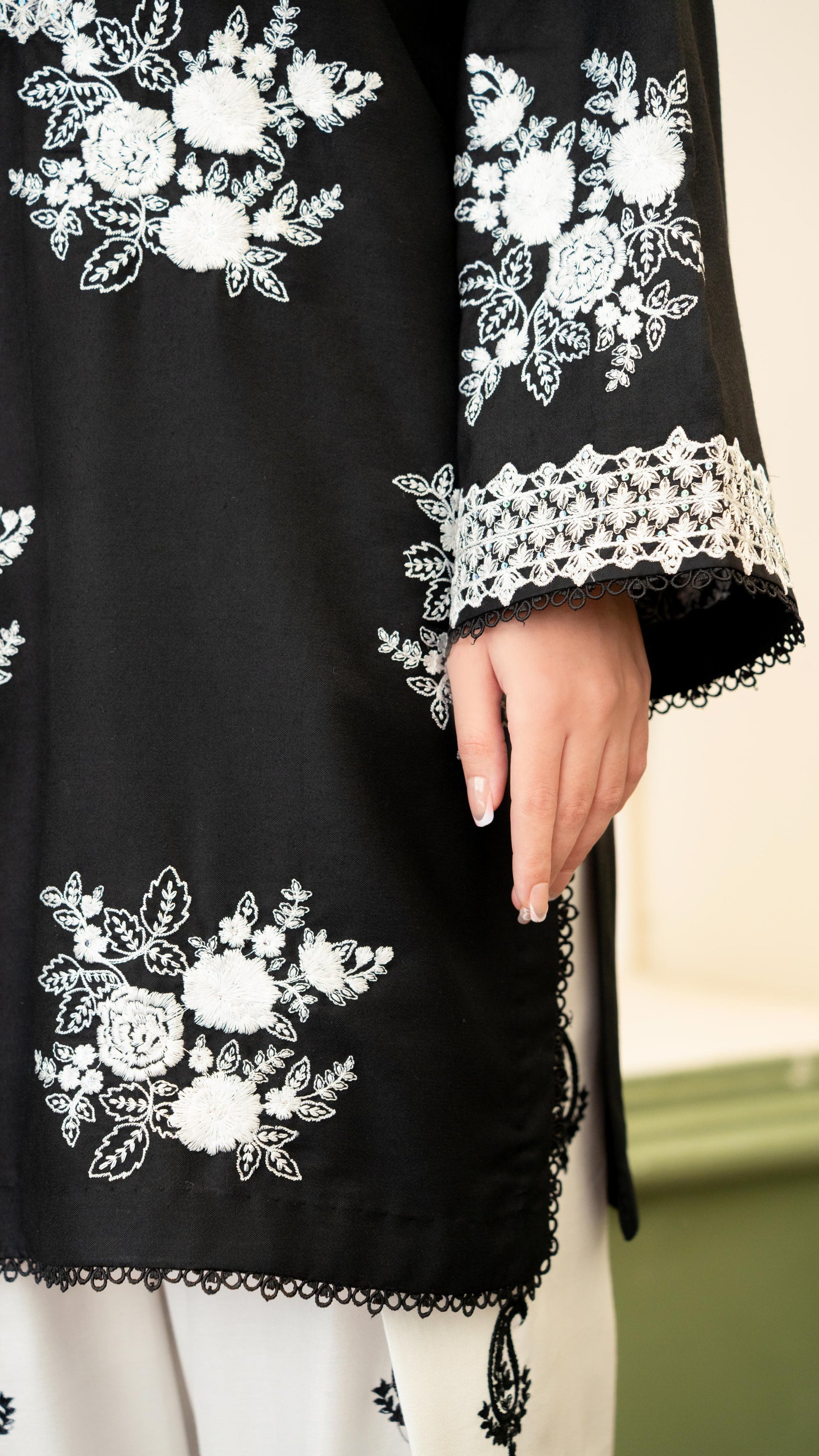ZARA SHAHJAHAN-3PC LAWN EMBROIDERED SHIRT WITH CHIFFON PRINTED DUPATTA AND EMB TROUSER-BIC-4876