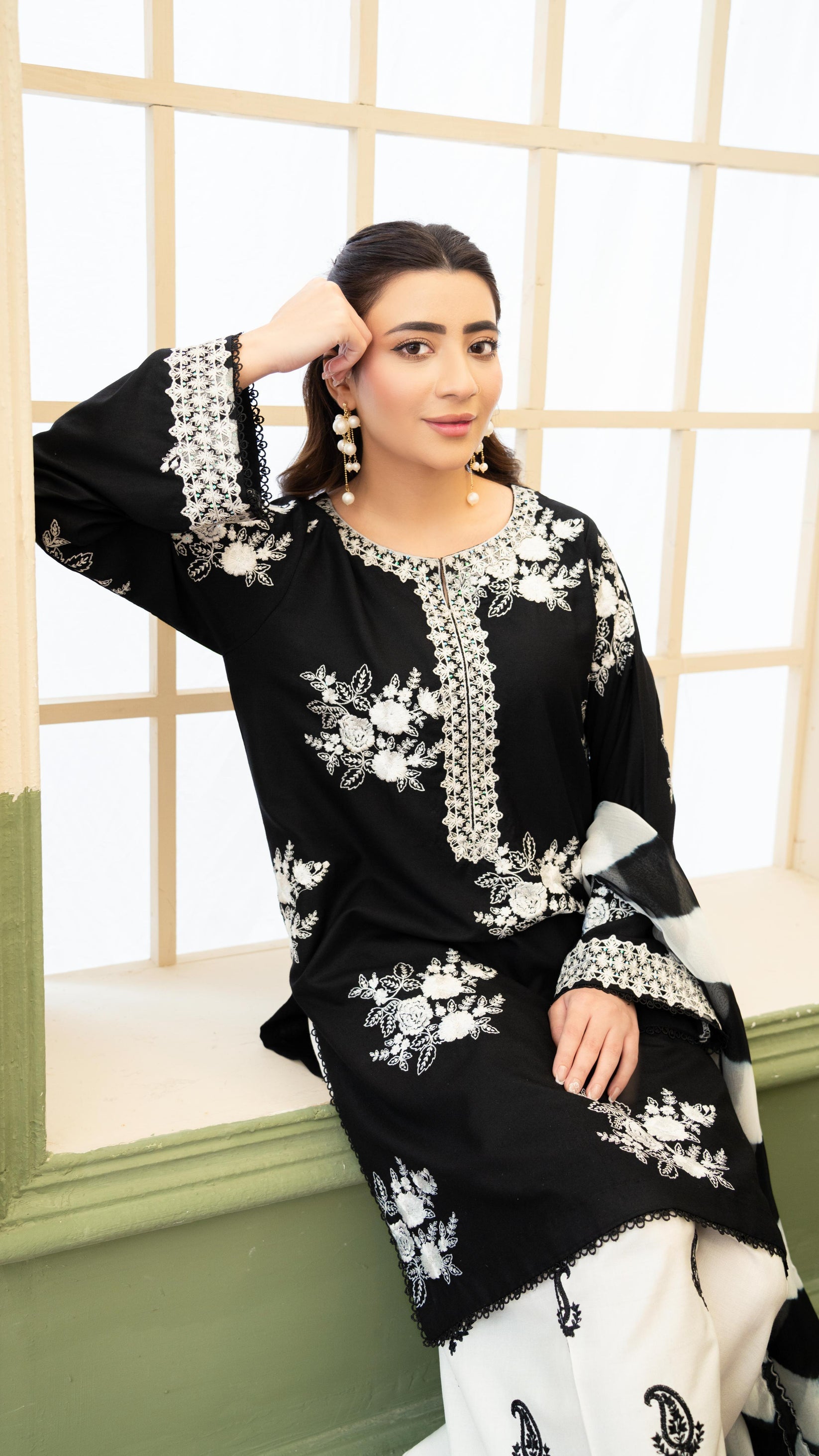 ZARA SHAHJAHAN-3PC LAWN EMBROIDERED SHIRT WITH CHIFFON PRINTED DUPATTA AND EMB TROUSER-BIC-4876