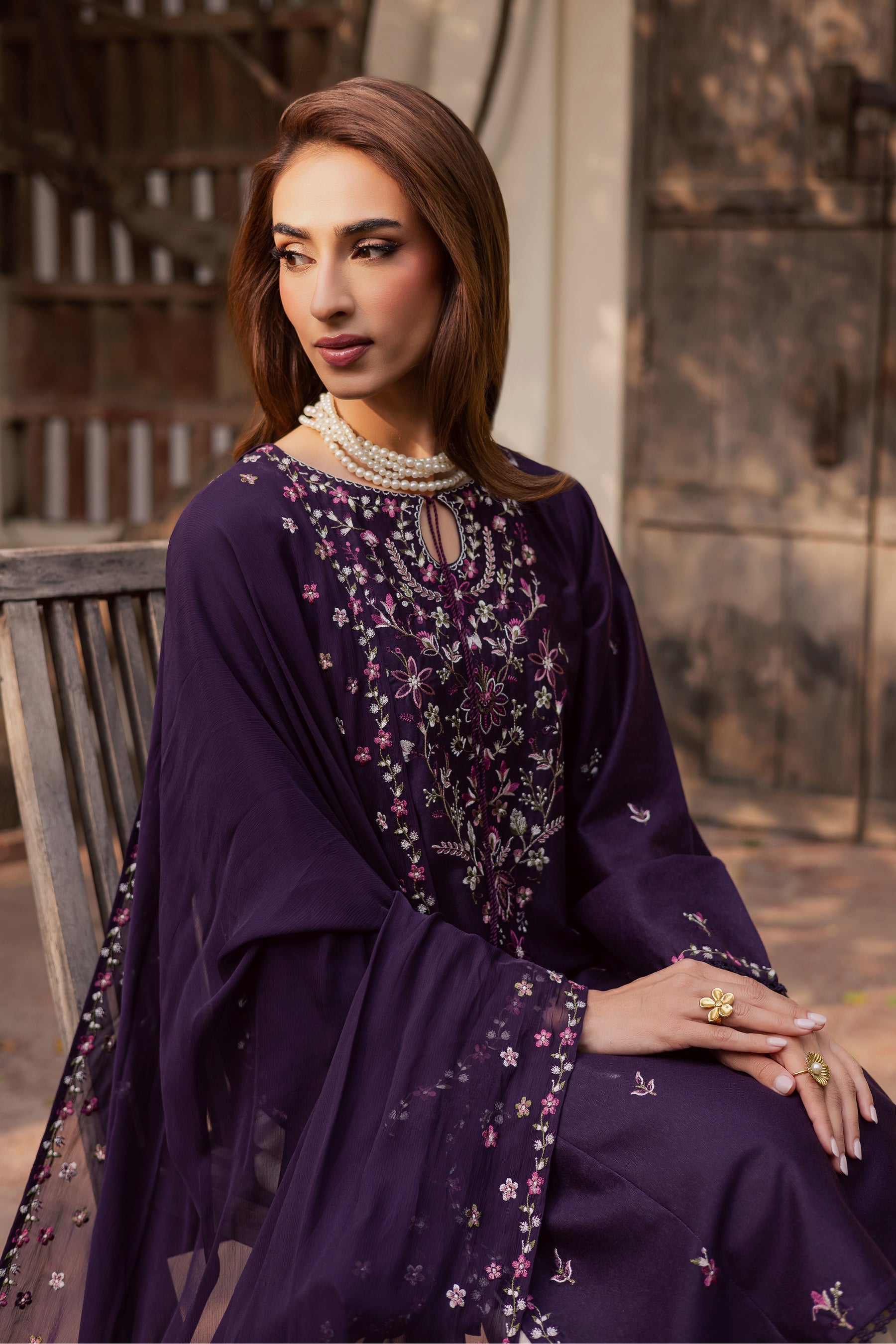 BATIK-3PC LAWN EMBROIDERED SHIRT WITH CHIFFON EMBROIDERED DUPATTA AND EMB TROUSER-BIC-4761