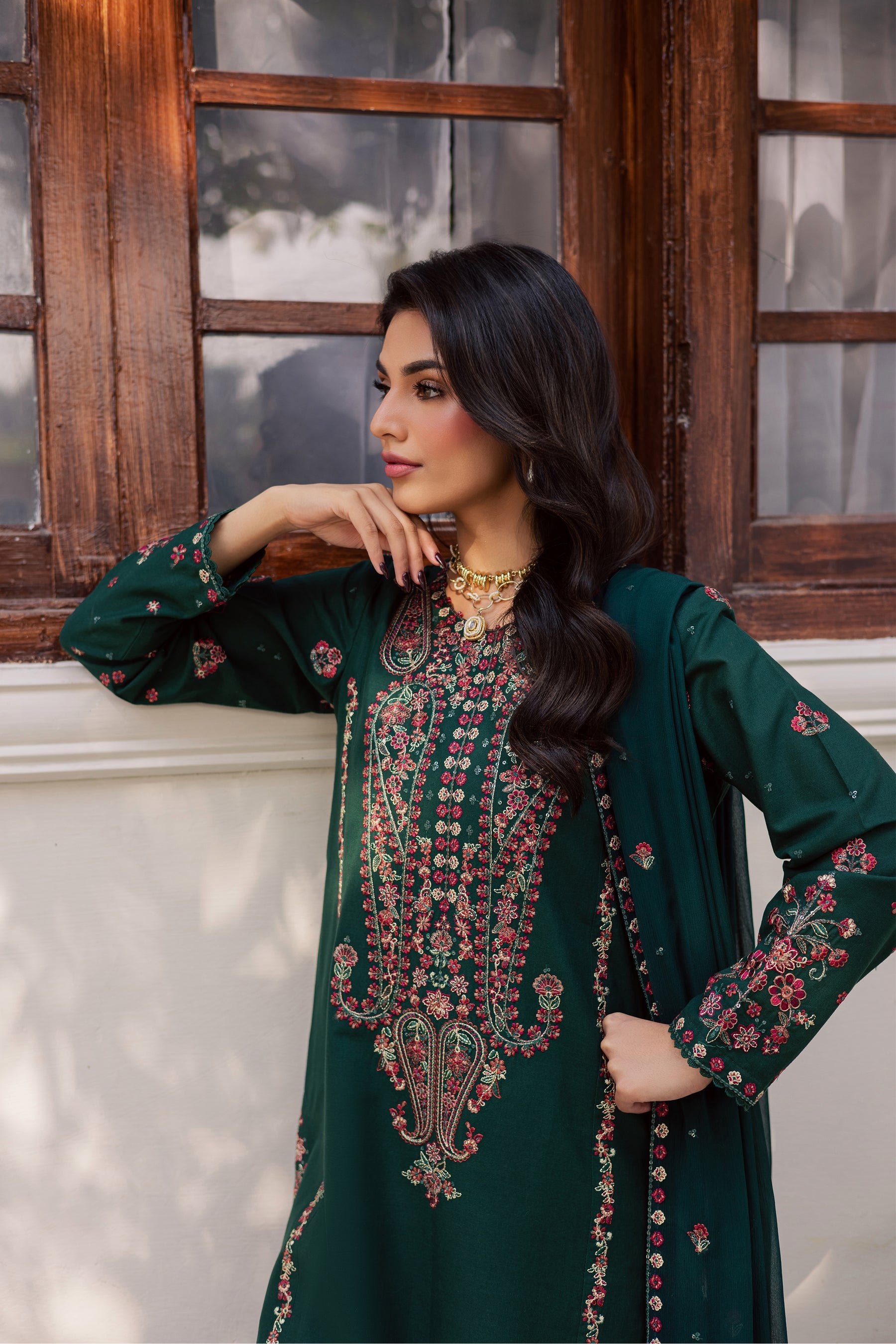 BATIK-3PC LAWN EMBROIDERED SHIRT WITH CHIFFOON EMBROIDERED DUPATTA AND TROUSER-BIC-474