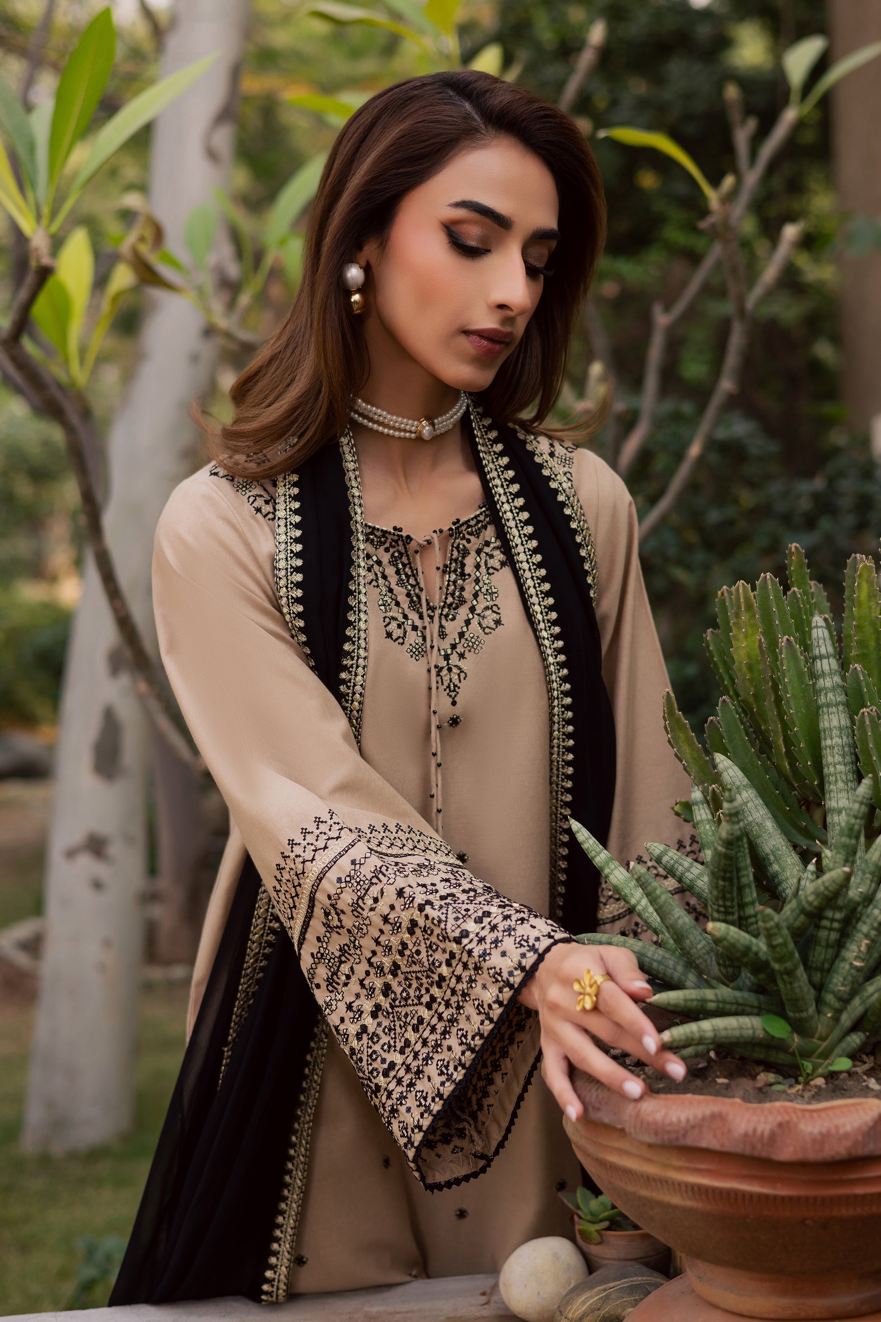 BATIK-3PC LAWN EMBROIDERED SHIRT WITH CHIFFON EMBROIDERED DUPATTA AND EMB TROUSER-BIC-4765
