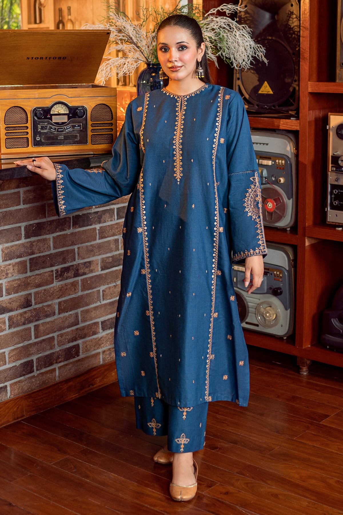 URGE-2PC DHANAK EMBROIDERED SHIRT AND EMBROIDRED SLEEVES-BIC-133
