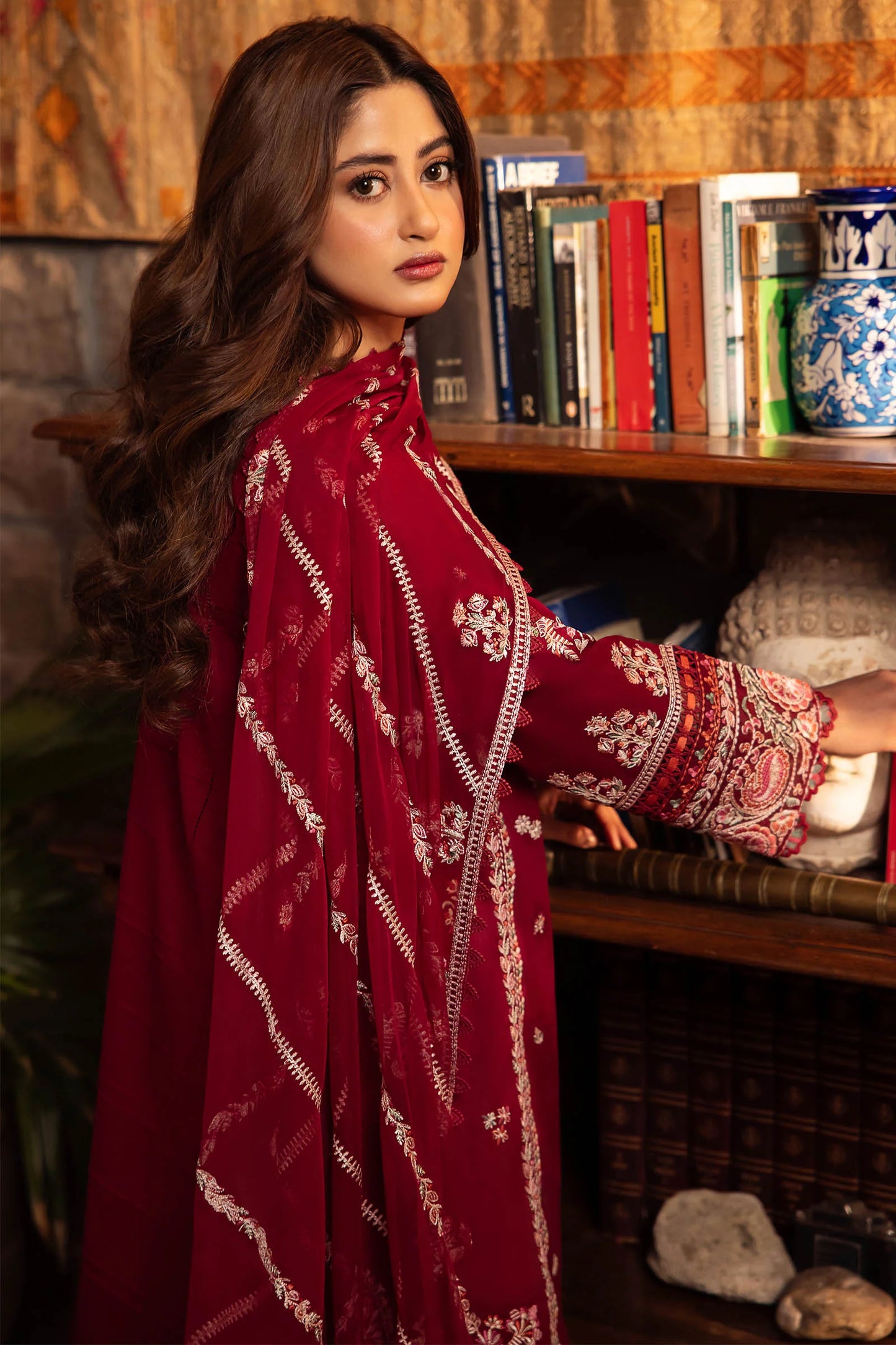 ZAHA- 3PC LAWN EMBROIDERED SHIRT WITH BAMBER CHIFFON EMBROIDRED DUPATTA-BIC-3590