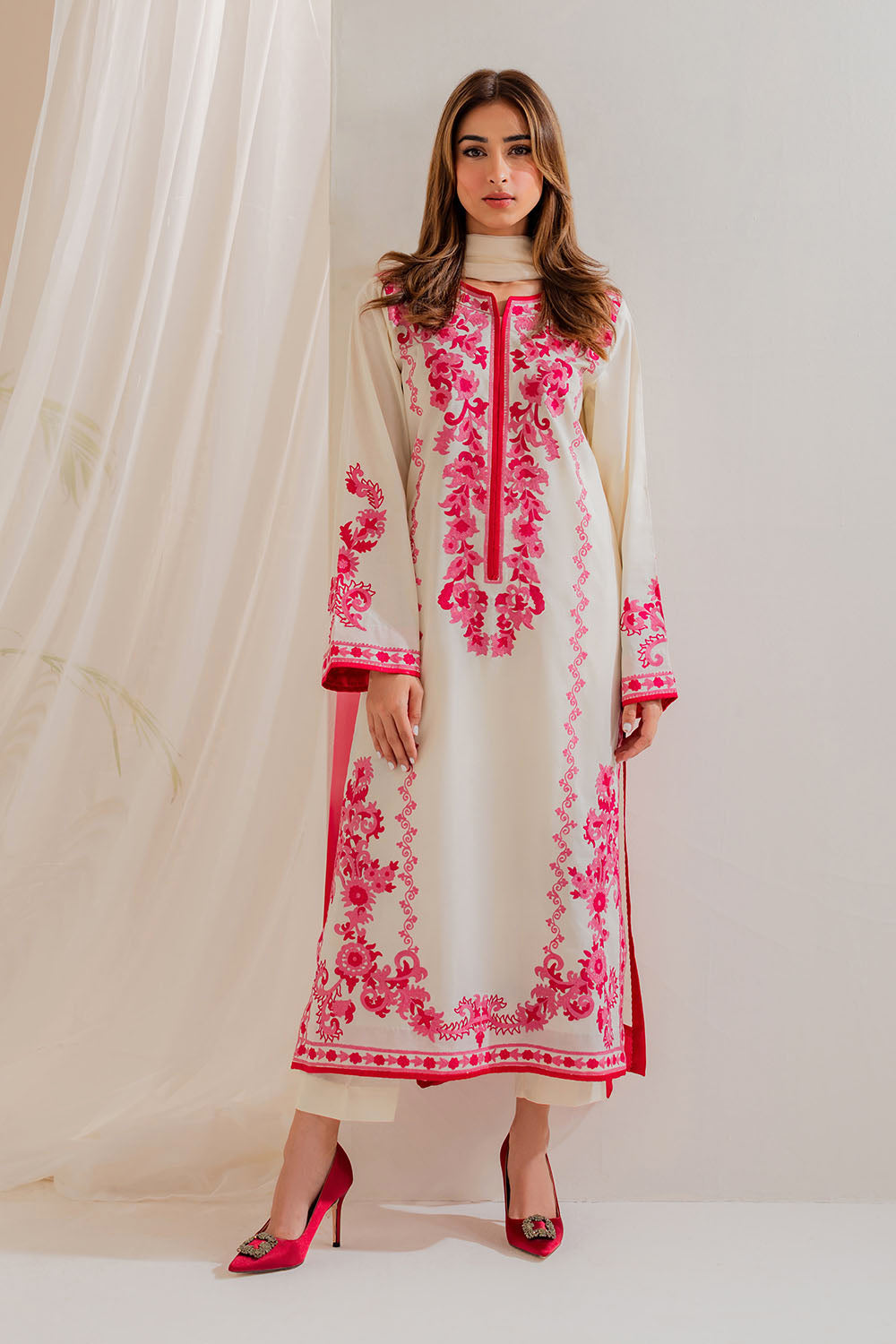 VINTAGE-3PC LAWN EMBROIDERED SHIRT WITH CHIFFON TYE&DYE DUPATTA AND TROUSER-BIC-4655