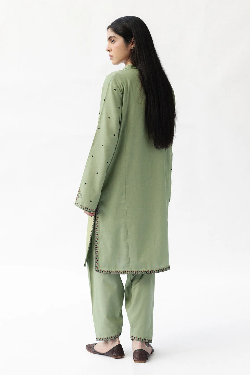 ZARA SHAH JAHAN-2PC DHANAK EMBROIDERED SHIRT WITH DHANAK EMBROIDRED SLEEVES-BIC-143