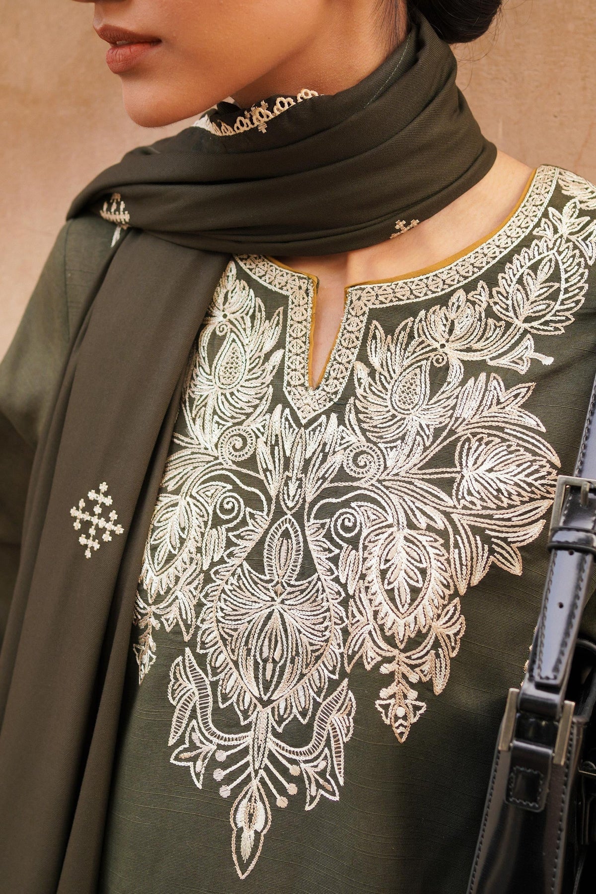 ZARA SHAH JAHAN - 3PC DHANAK EMBROIDERED SHIRT WITH DHANAK EMBROIDERED SHAWL-BIC-1215