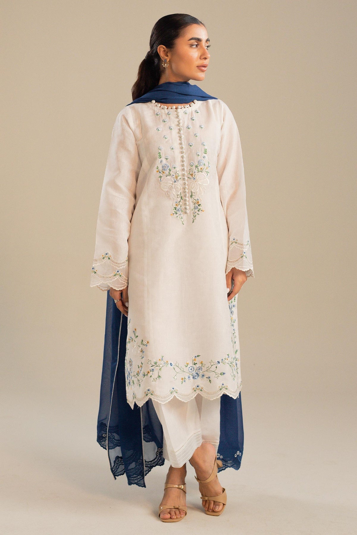 ZAHRA SHAH JAHAN 3PC DHANAK EMBROIDERED SHIRT WITH BAMBER CHIFFON EMBROIDERED DUPATTA AND TROUSER-BIC-4054