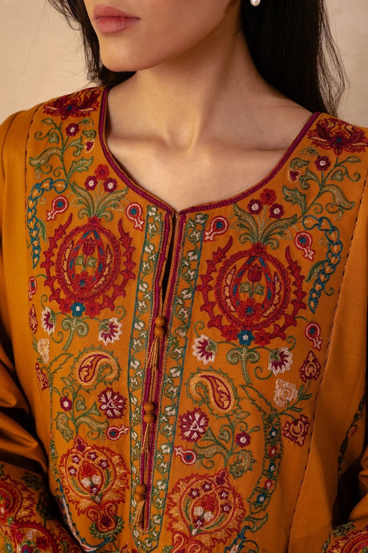 ZARA SHAH JAHAN-3PC DHANAK EMBROIDERED SHIRT WITH DHANAK EMBROIDERED SHAWL AND EMB TROUSER -BIC-4009