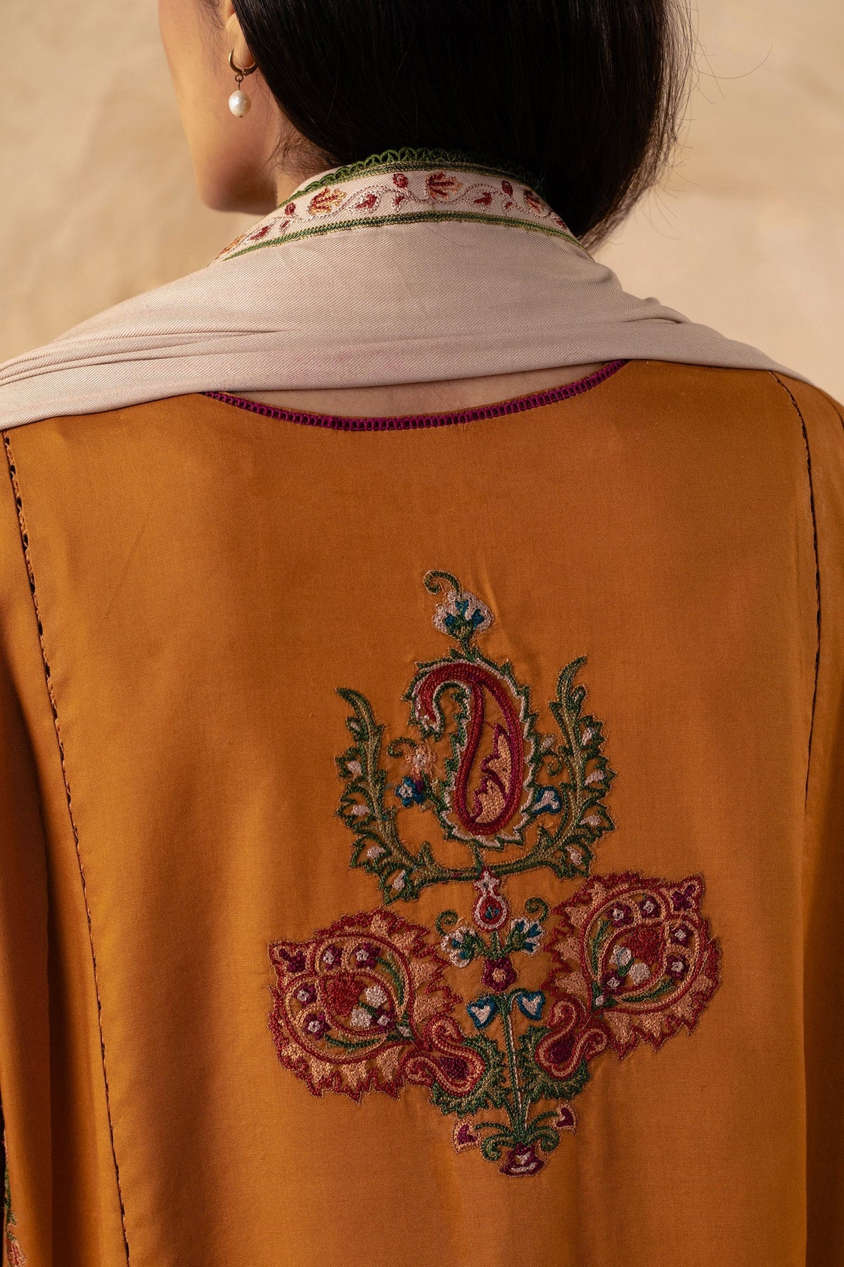 ZARA SHAH JAHAN-3PC DHANAK EMBROIDERED SHIRT WITH DHANAK EMBROIDERED SHAWL AND EMB TROUSER -BIC-4009