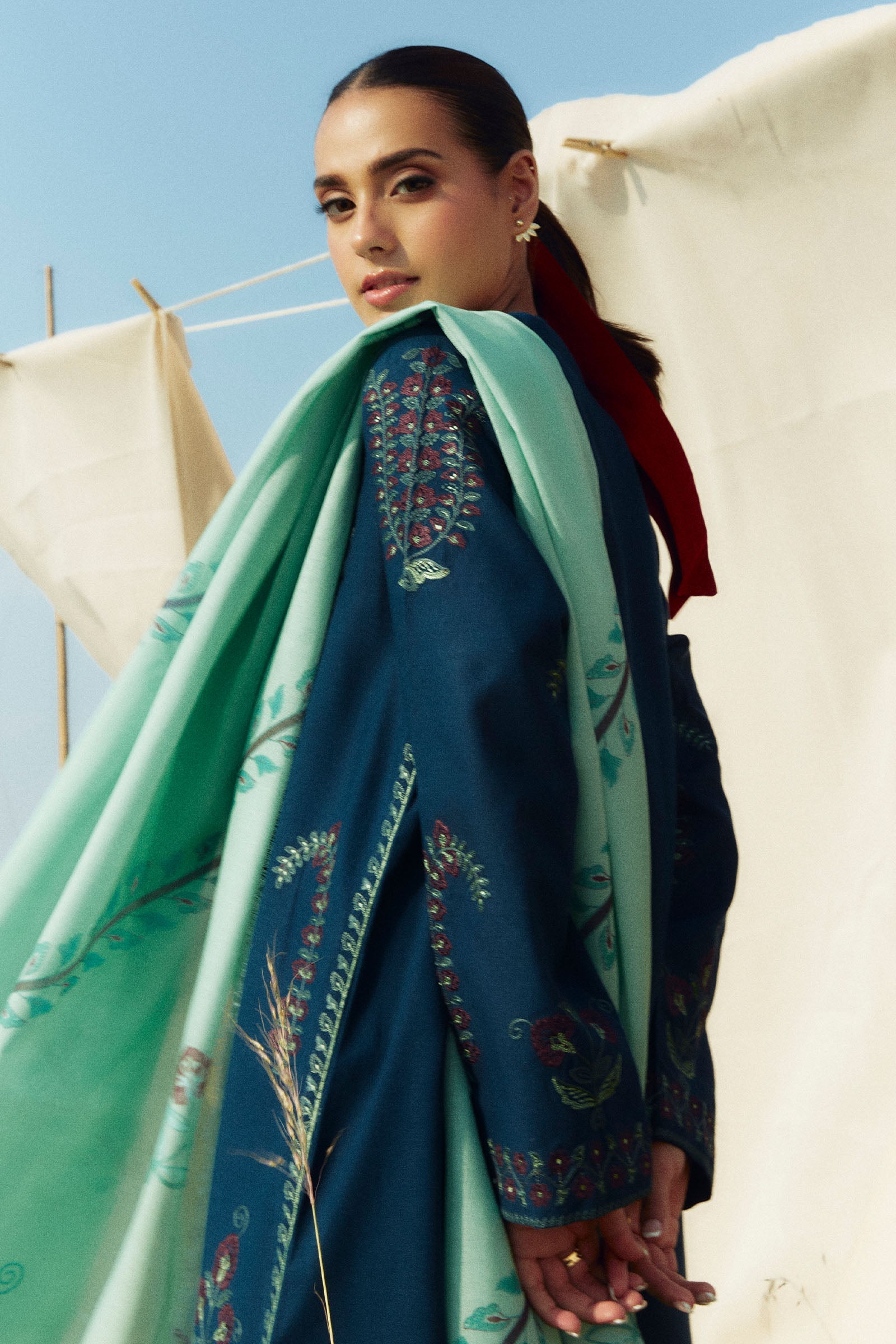 ZARA SHAHJAHAN- 3PC KHADDAR EMBROIDERED SHIRT WITH COURTAI WOOL PRINT SHAWL AND TROUSER-BIC-3337