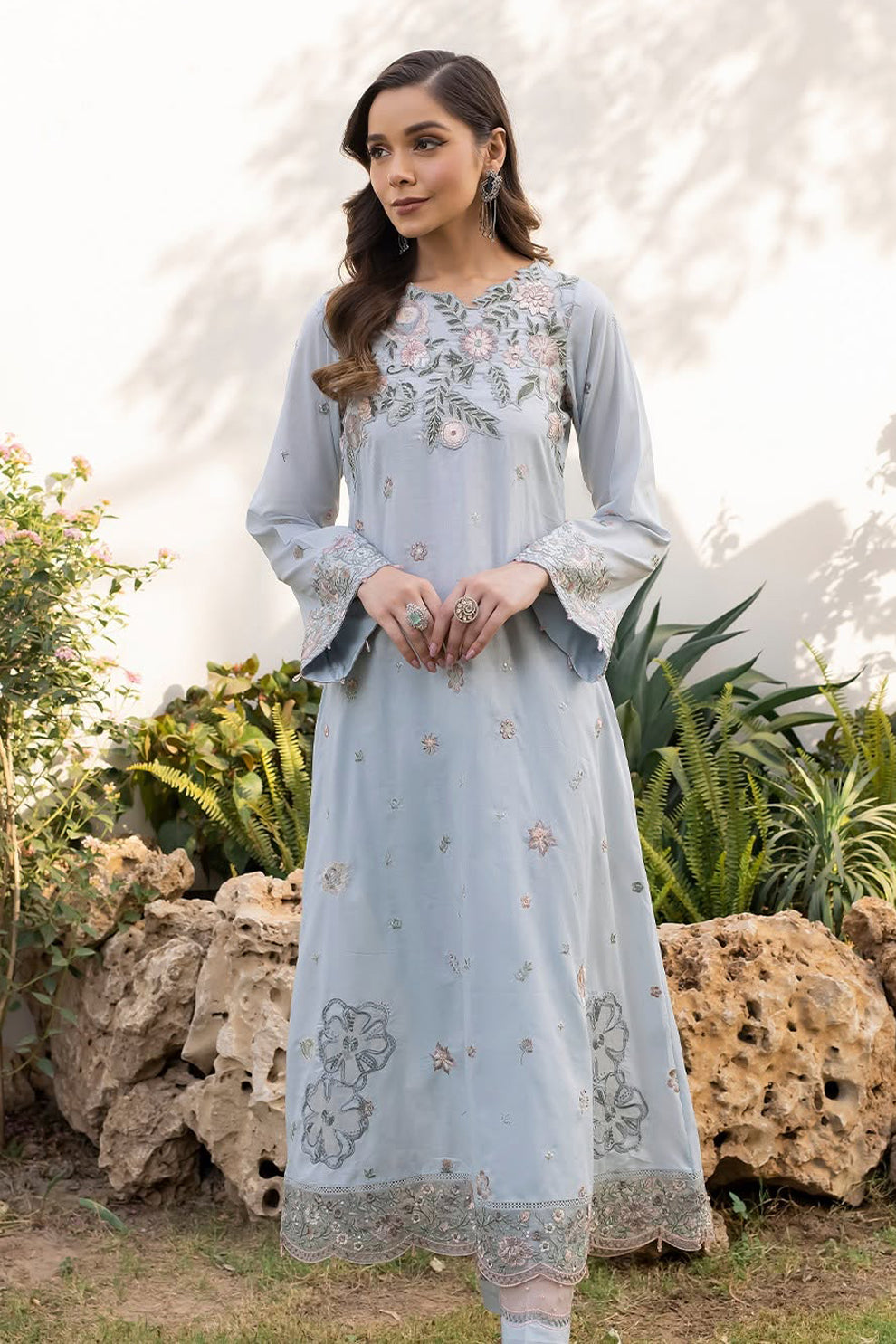 IZNIK-3PC LAWN EMBROIDERED SHIRT WITH CHIFFON EMBROIDERED DUPATTA & LAWN TROUSER-3608