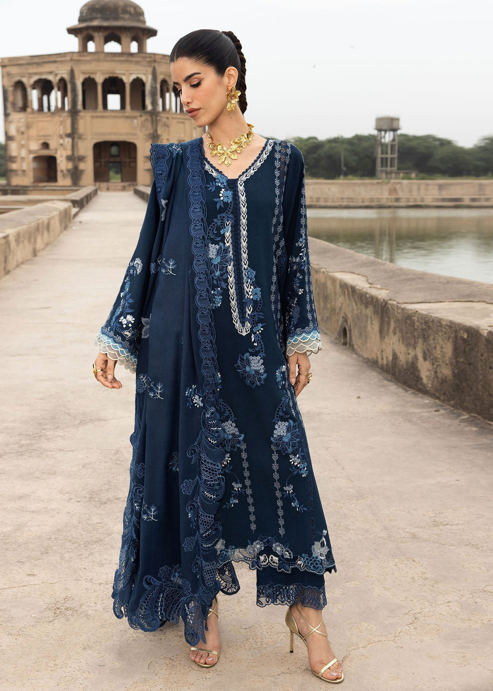 BATIK-3PC DHANAK EMBROIDERED SHIRT WITH CHIFFON EMBROIDERED DUPATTA AND EMB TROUSER -BIC-5156