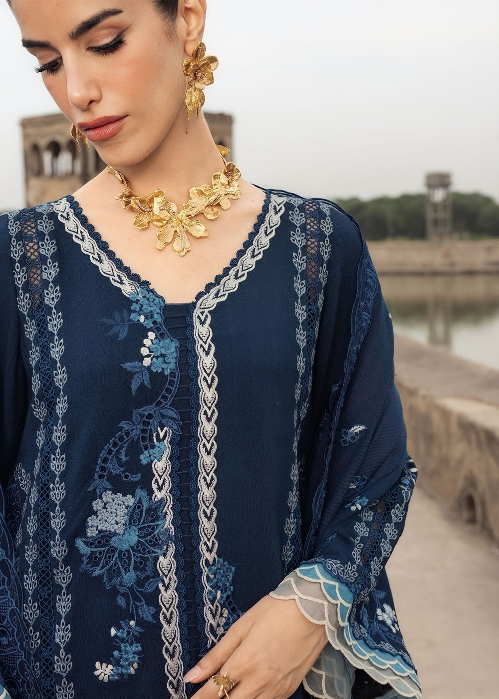BATIK-3PC DHANAK EMBROIDERED SHIRT WITH CHIFFON EMBROIDERED DUPATTA AND EMB TROUSER -BIC-5156
