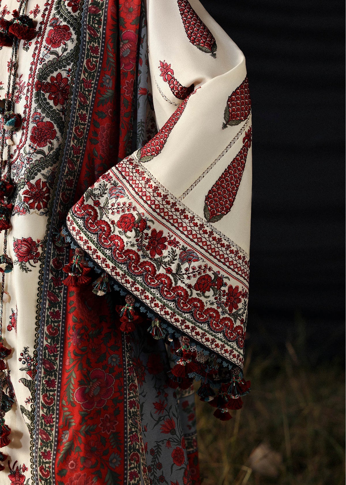 HUSSAIN REHAR-3PC DHANAK EMBROIDERED SHIRT WITH WOOL PRINTED SHAWL AND EMB TROUSER -BIC-5186