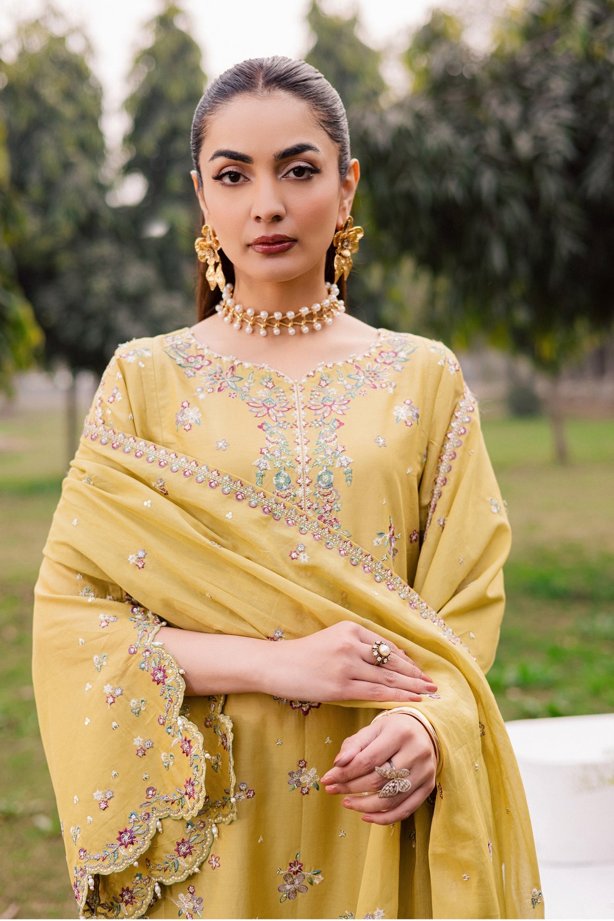 BATIK-3PC LAWN EMBROIDERED SHIRT WITH CHIFFON EMBROIDERED DUPATTA AND TROUSER-BIC-4816